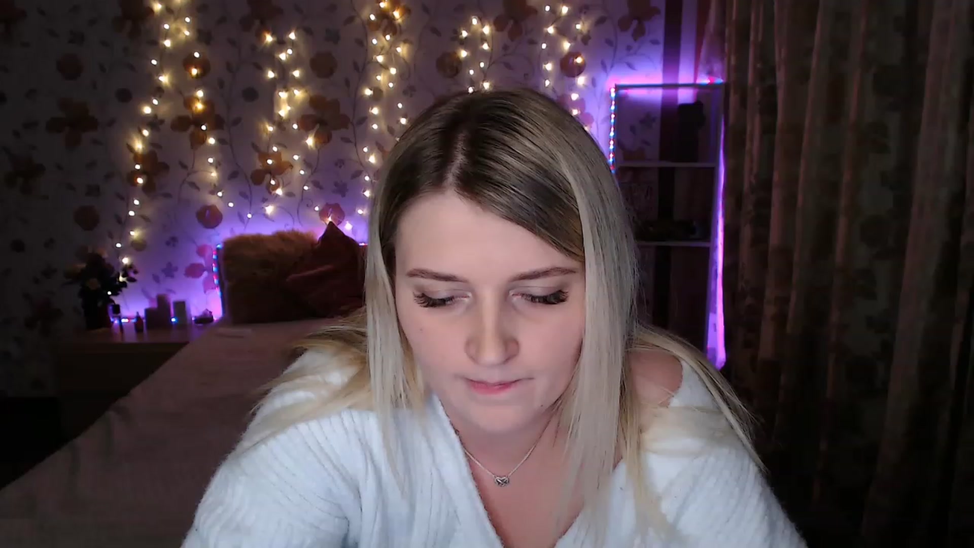 Gallery image thumbnail from Nice_Ass007's myfreecams stream on, 05/13/2023, 01:17 image 3 of 20