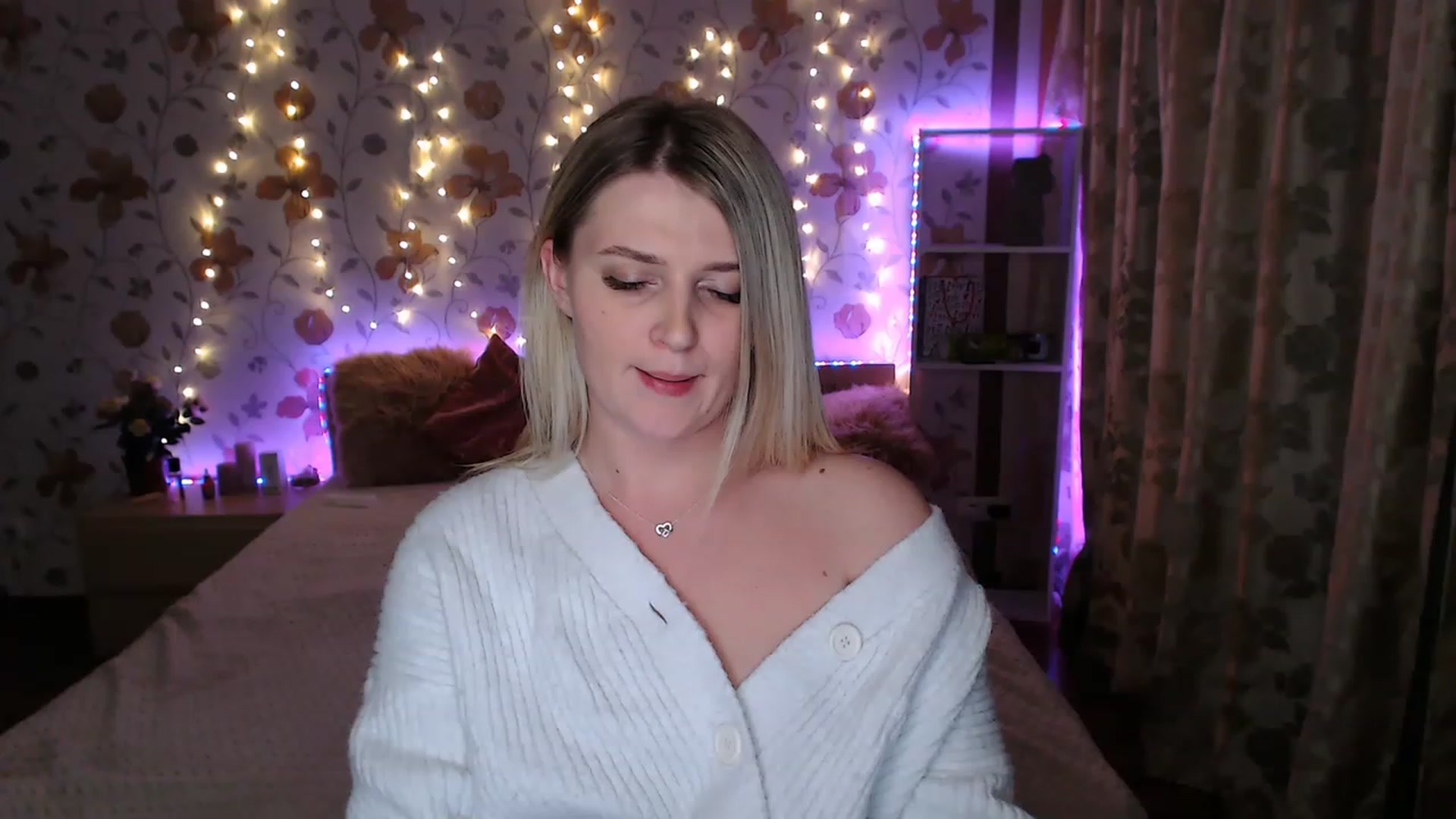 Gallery image thumbnail from Nice_Ass007's myfreecams stream on, 05/13/2023, 01:17 image 14 of 20