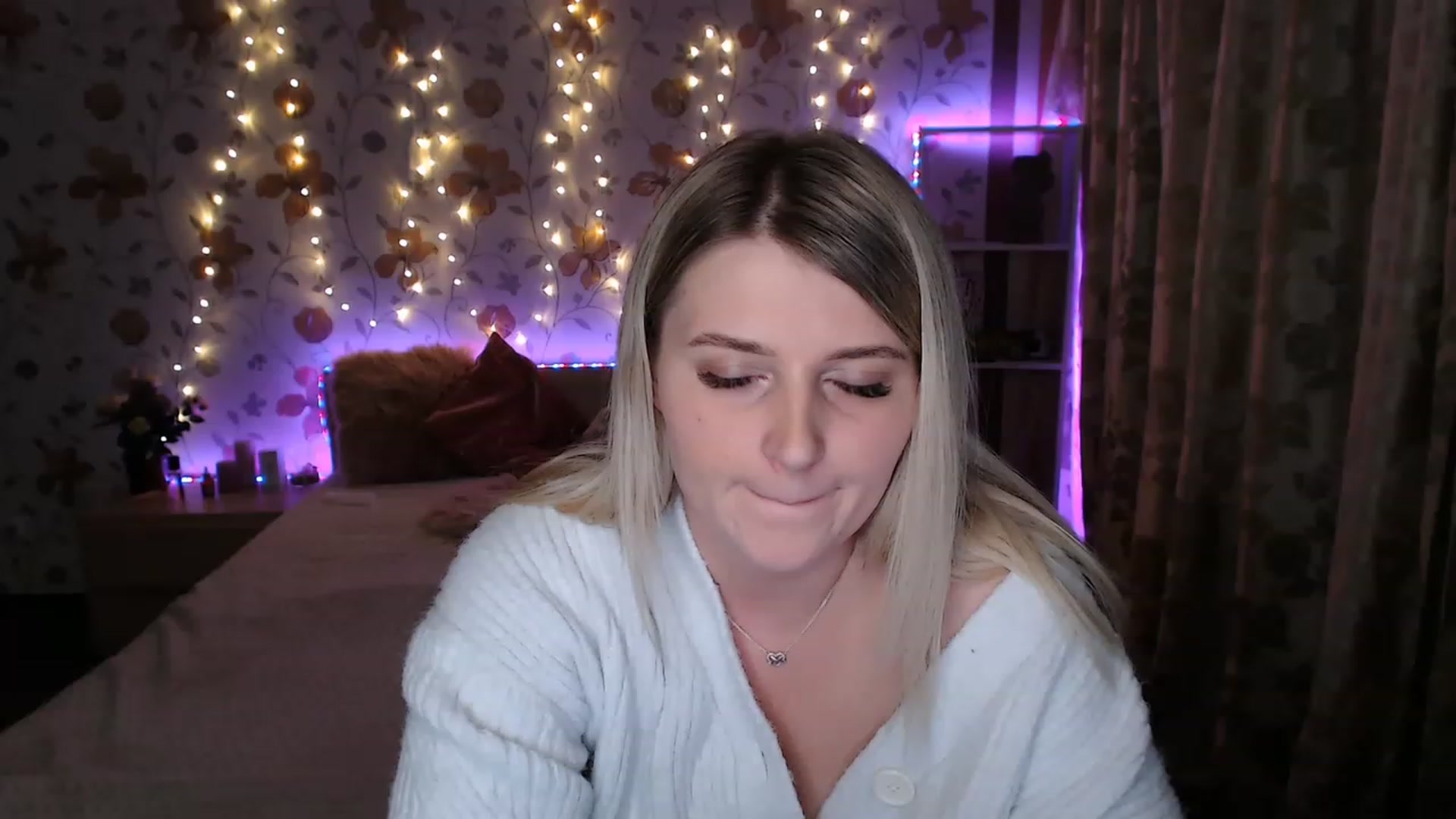 Gallery image thumbnail from Nice_Ass007's myfreecams stream on, 05/13/2023, 01:17 image 2 of 20