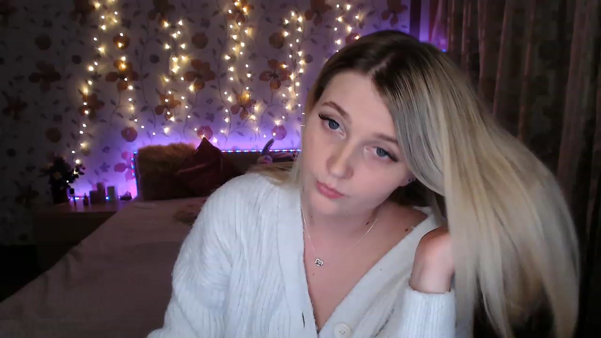 Gallery image thumbnail from Nice_Ass007's myfreecams stream on, 05/13/2023, 01:17 image 6 of 20