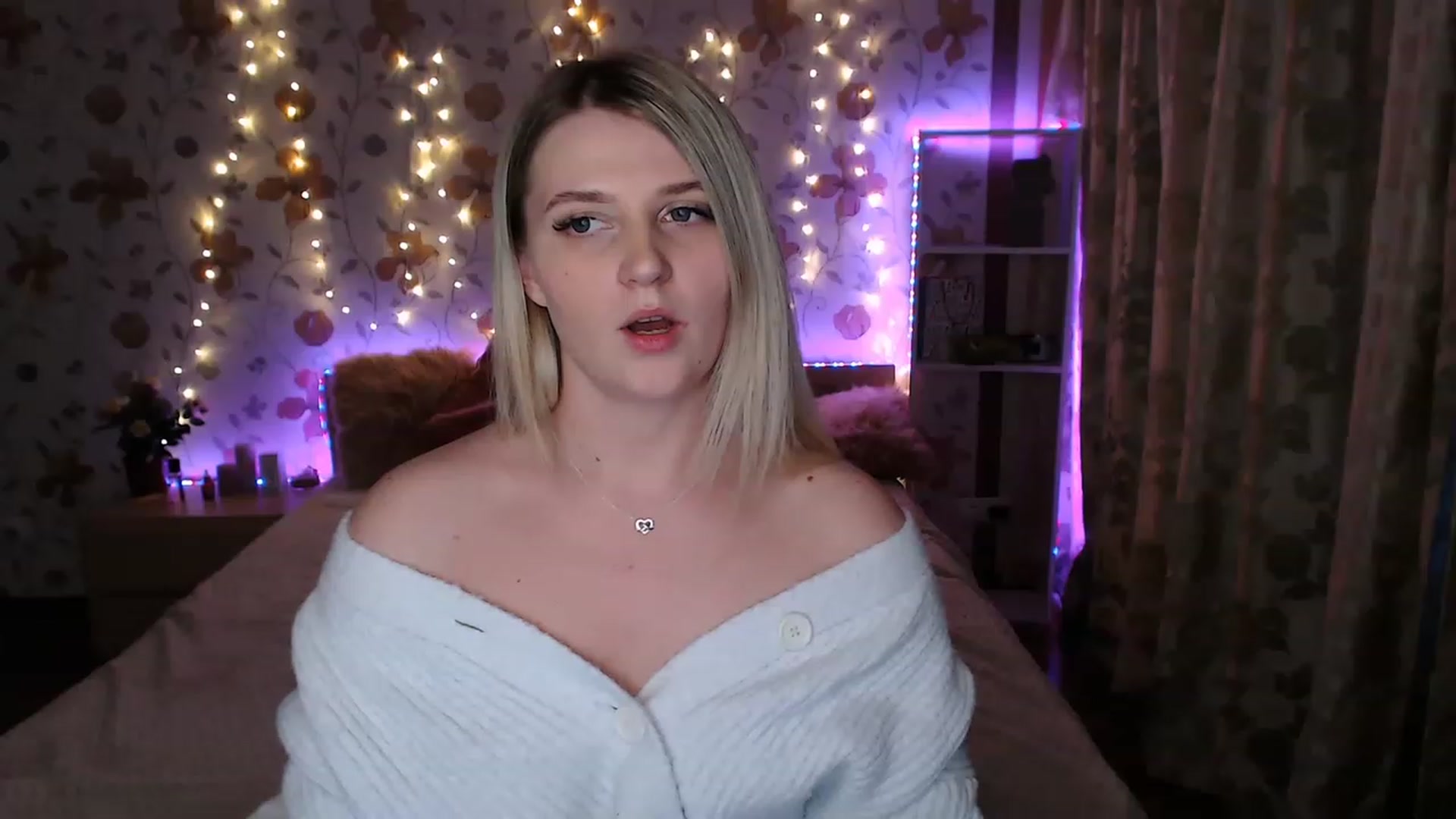 Gallery image thumbnail from Nice_Ass007's myfreecams stream on, 05/13/2023, 02:11 image 12 of 20