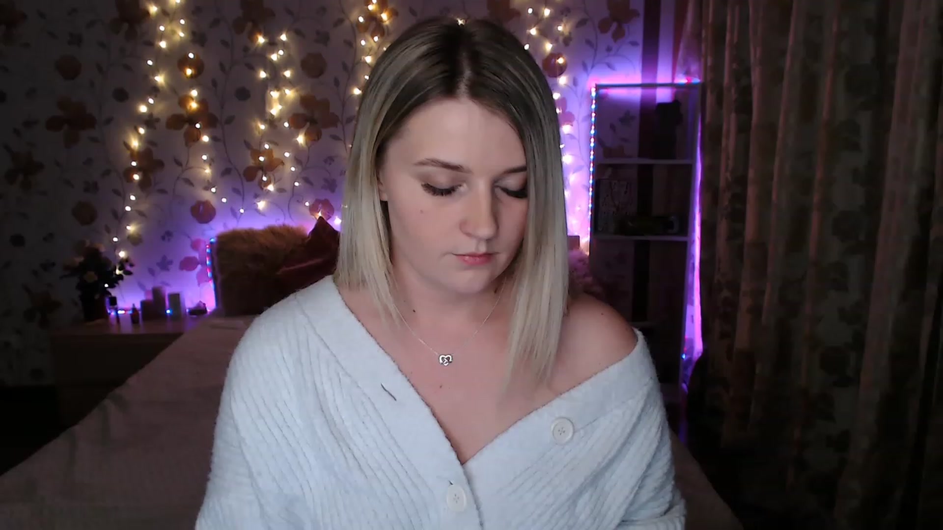 Gallery image thumbnail from Nice_Ass007's myfreecams stream on, 05/13/2023, 02:11 image 3 of 20