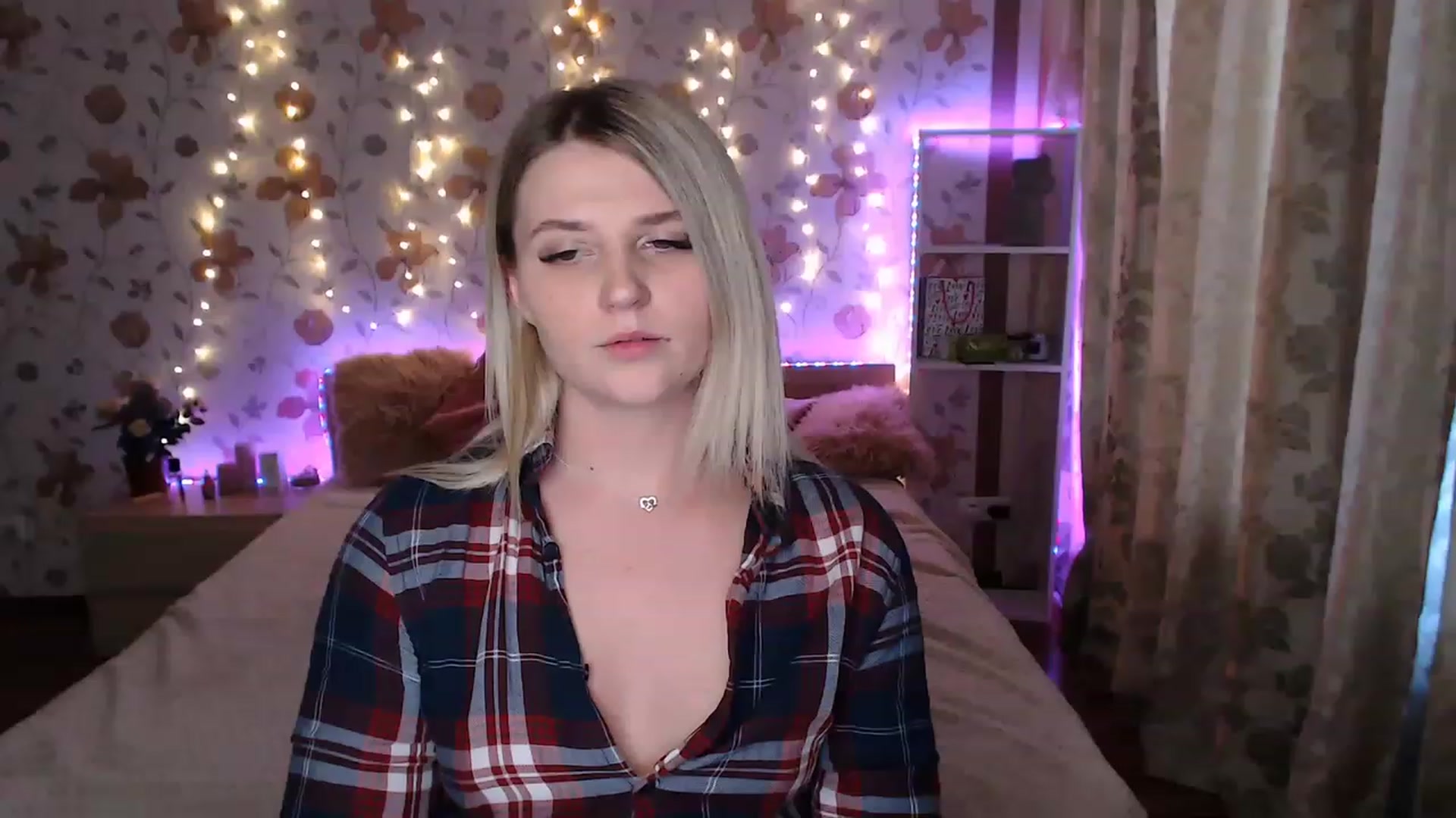 Gallery image thumbnail from Nice_Ass007's myfreecams stream on, 05/13/2023, 02:47 image 1 of 20
