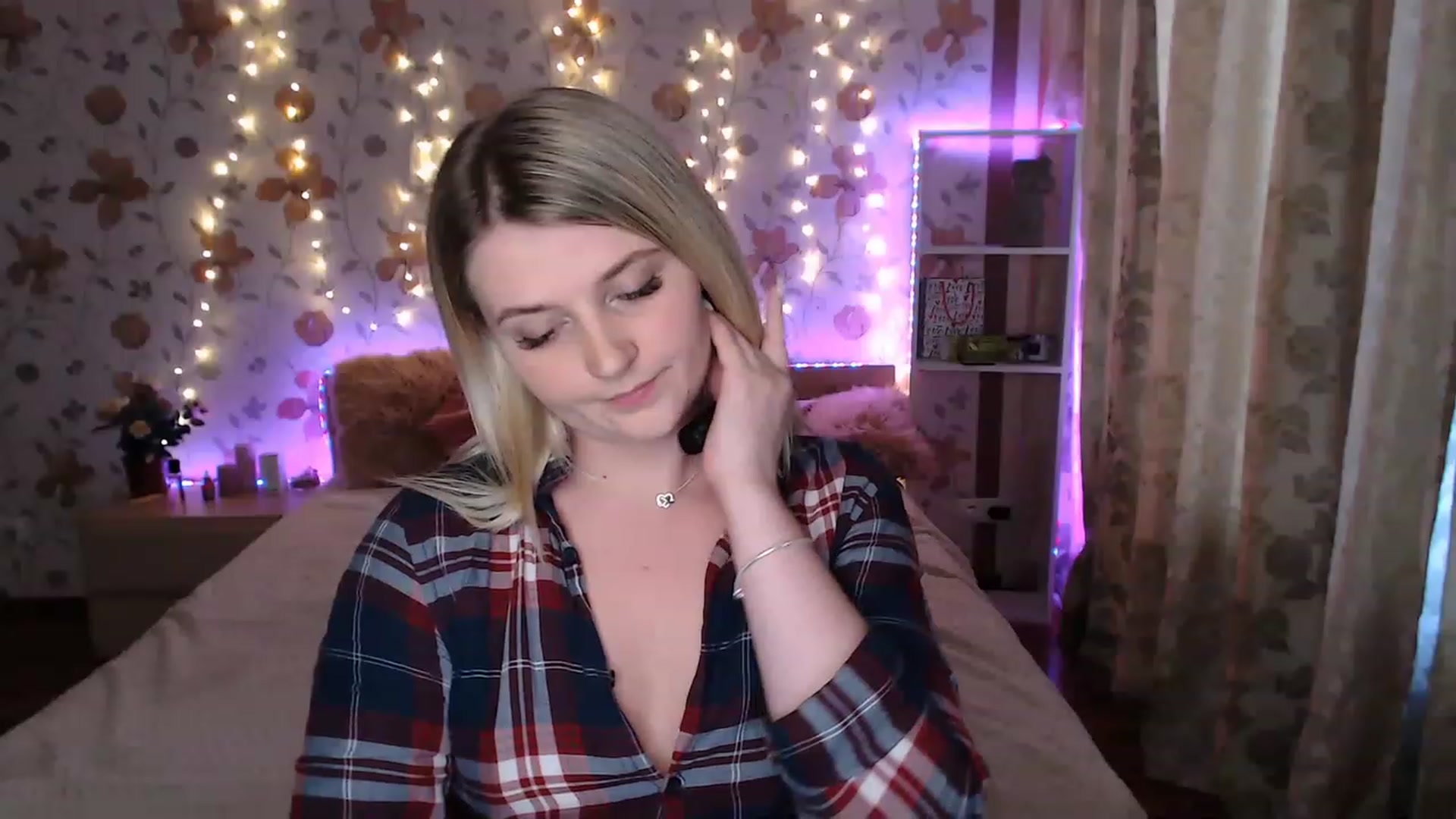 Gallery image thumbnail from Nice_Ass007's myfreecams stream on, 05/13/2023, 02:47 image 5 of 20