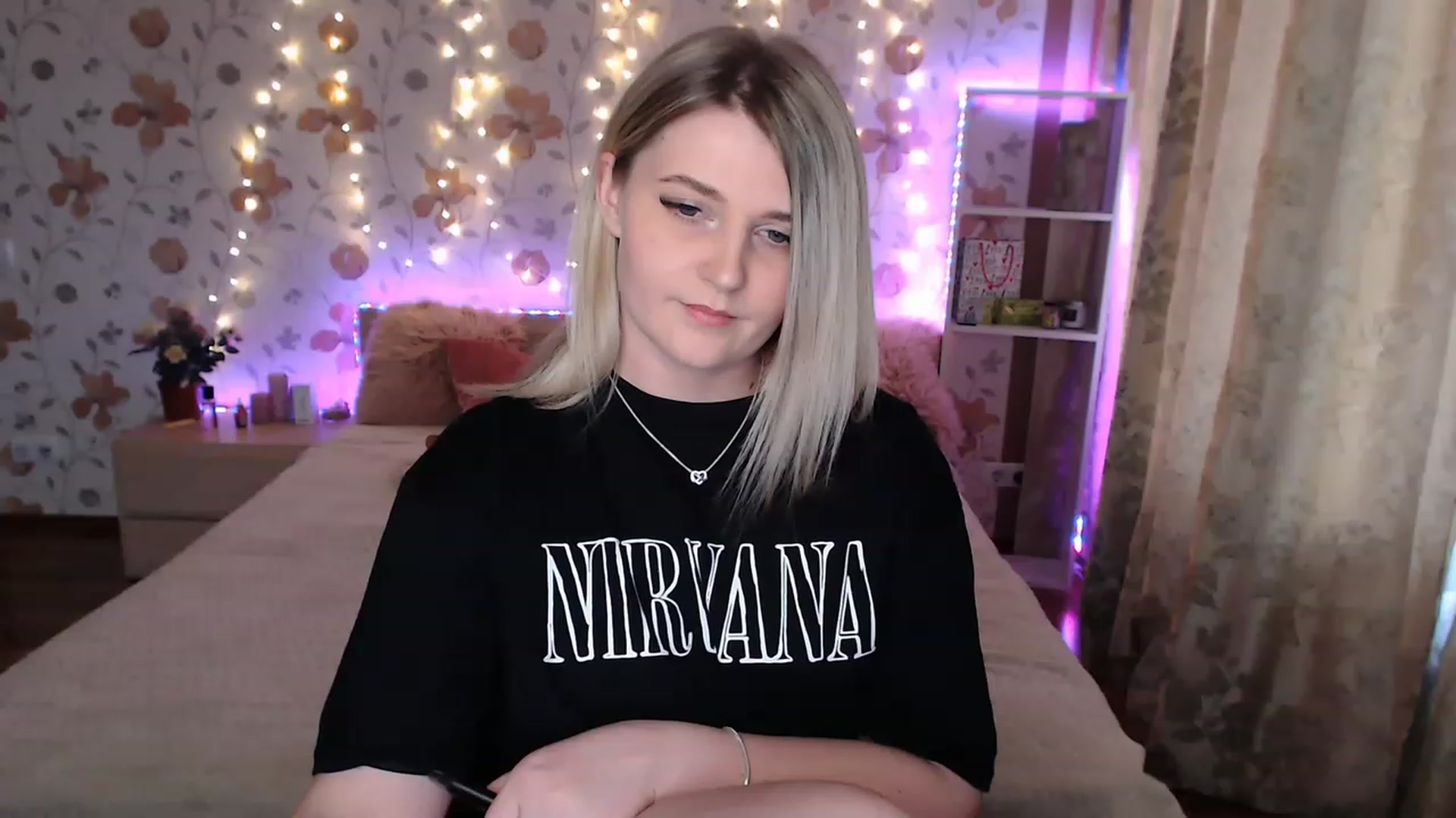 Gallery image thumbnail from Nice_Ass007's myfreecams stream on, 05/14/2023, 03:20 image 12 of 20