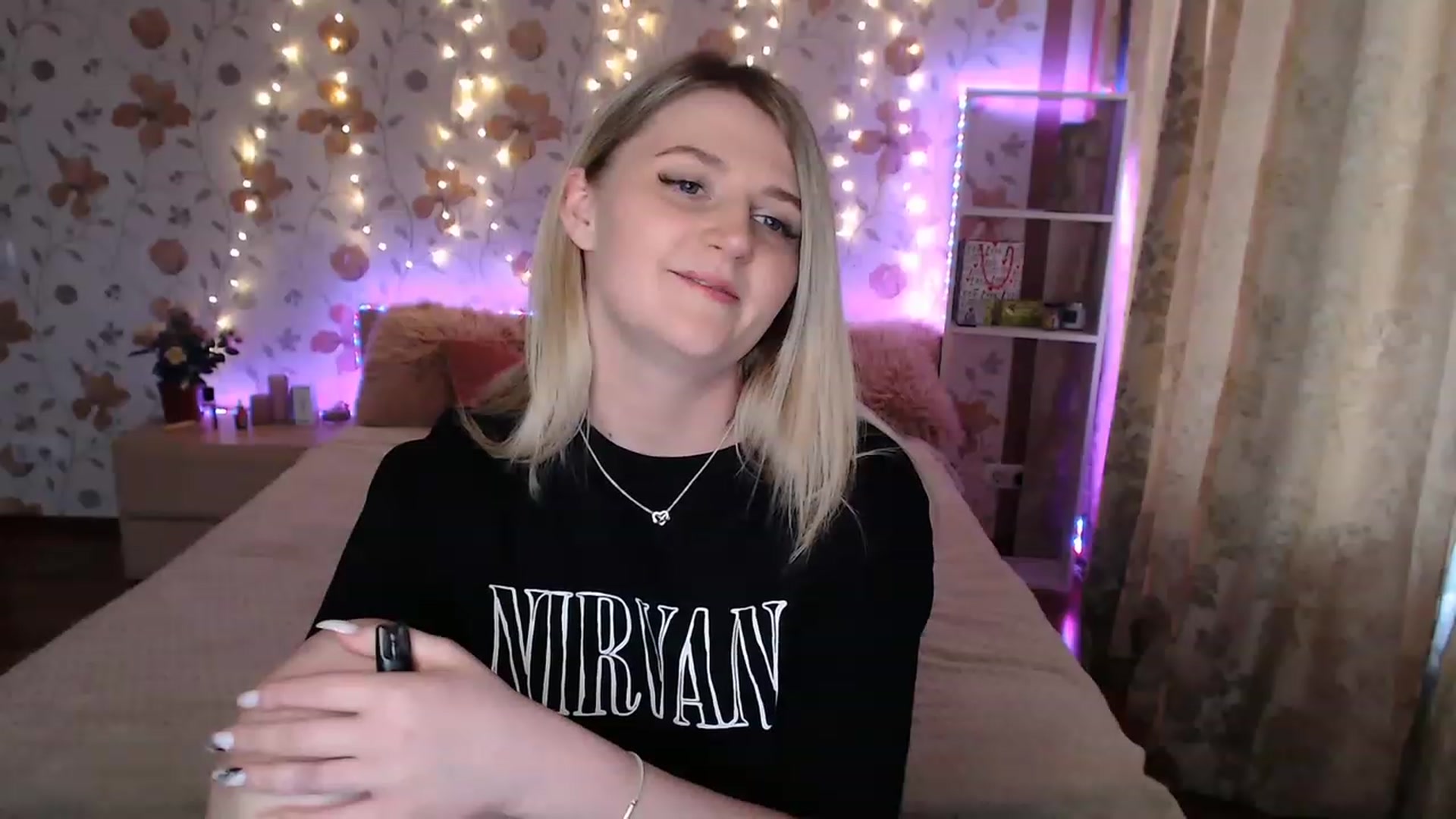 Gallery image thumbnail from Nice_Ass007's myfreecams stream on, 05/14/2023, 03:20 image 17 of 20