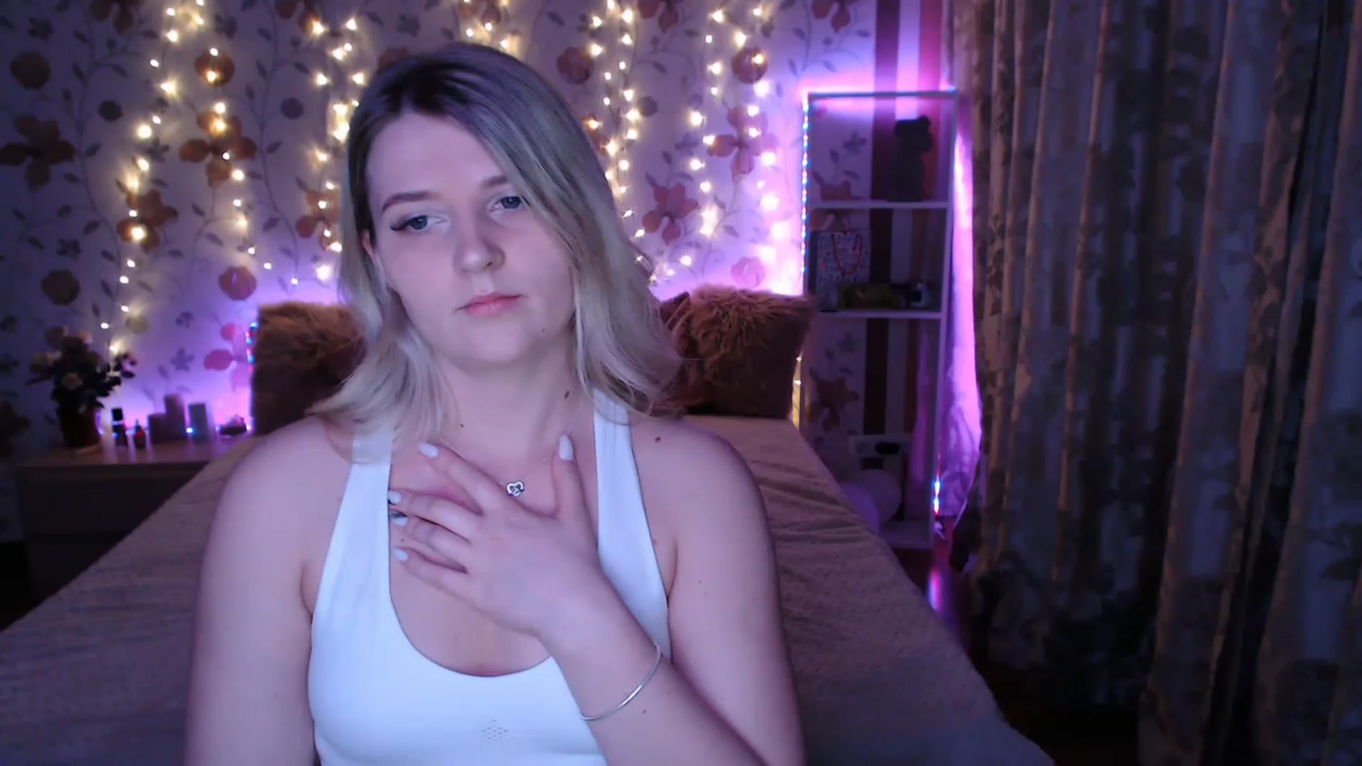 Gallery image thumbnail from Nice_Ass007's myfreecams stream on, 05/16/2023, 20:24 image 19 of 20
