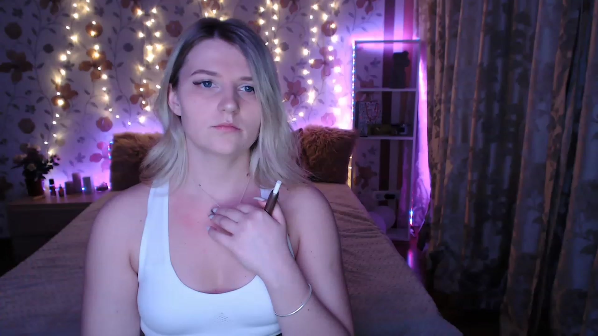 Gallery image thumbnail from Nice_Ass007's myfreecams stream on, 05/16/2023, 20:24 image 18 of 20