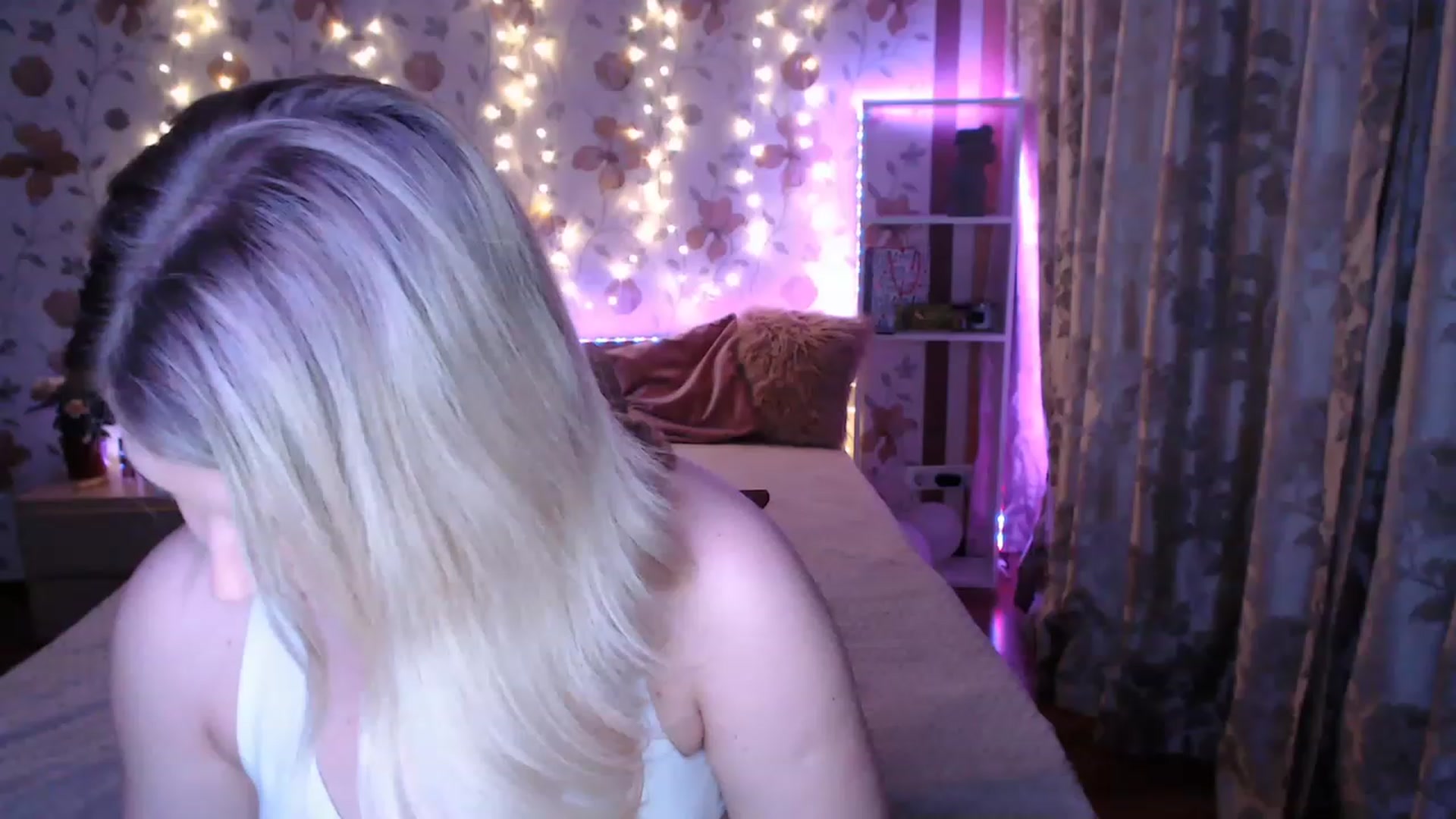 Gallery image thumbnail from Nice_Ass007's myfreecams stream on, 05/16/2023, 23:55 image 3 of 20