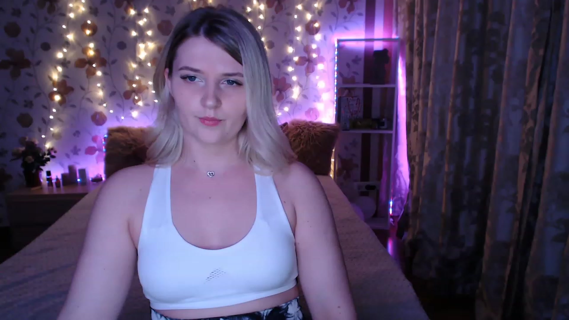 Gallery image thumbnail from Nice_Ass007's myfreecams stream on, 05/16/2023, 23:55 image 19 of 20