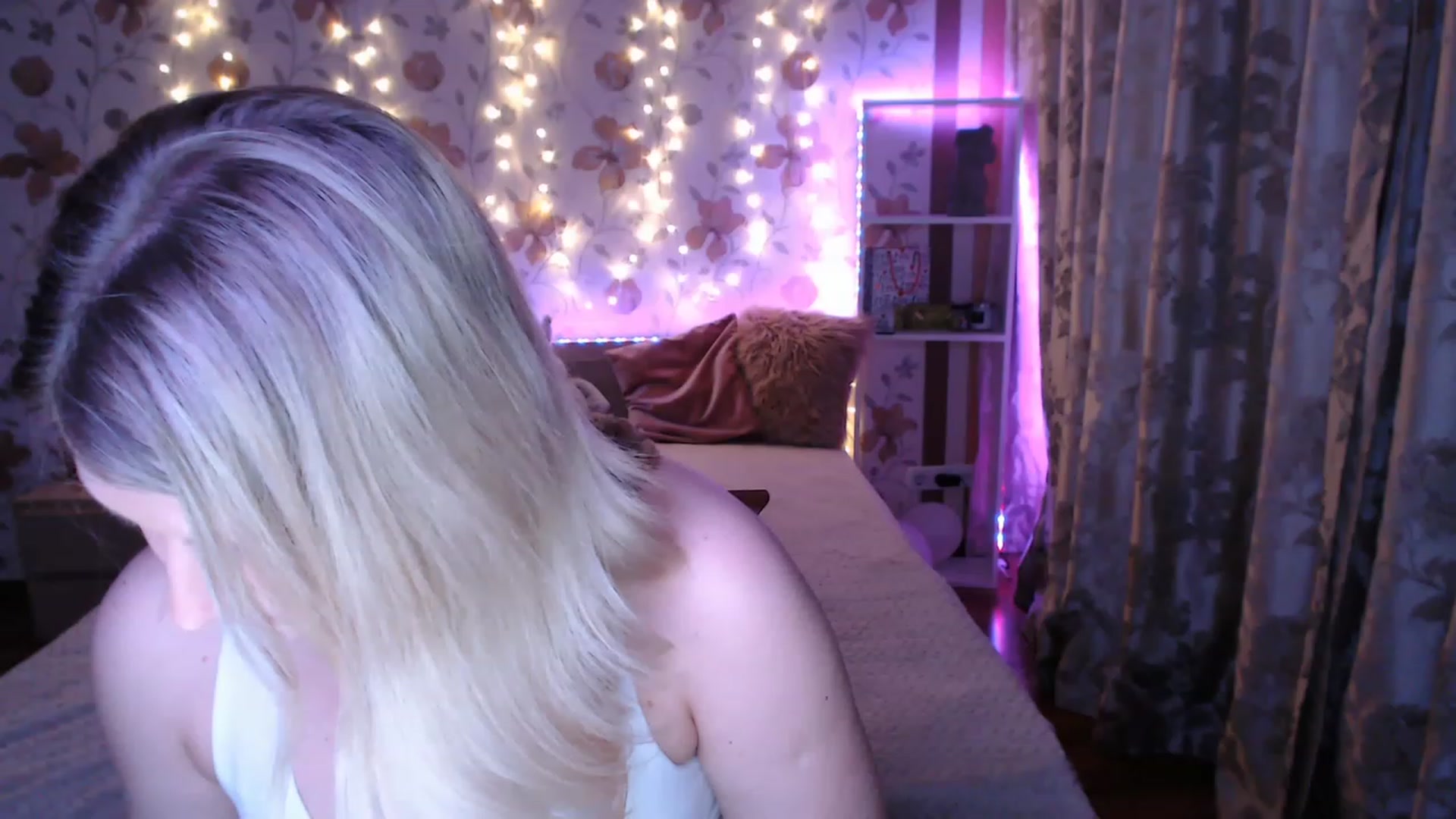 Gallery image thumbnail from Nice_Ass007's myfreecams stream on, 05/16/2023, 23:55 image 2 of 20