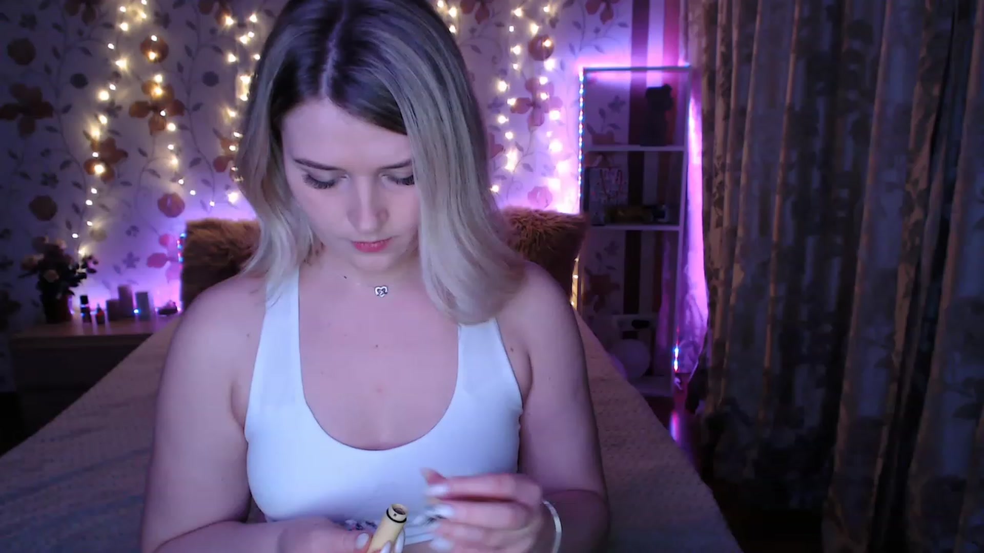 Gallery image thumbnail from Nice_Ass007's myfreecams stream on, 05/17/2023, 24:30 image 6 of 20
