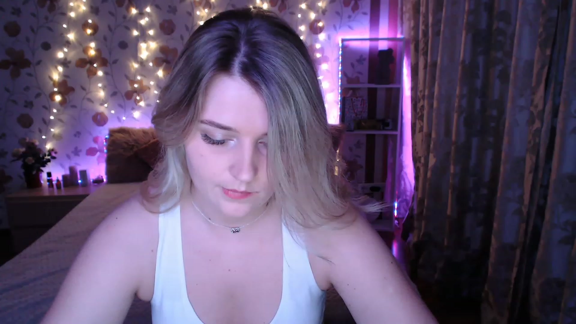 Gallery image thumbnail from Nice_Ass007's myfreecams stream on, 05/17/2023, 01:14 image 3 of 20