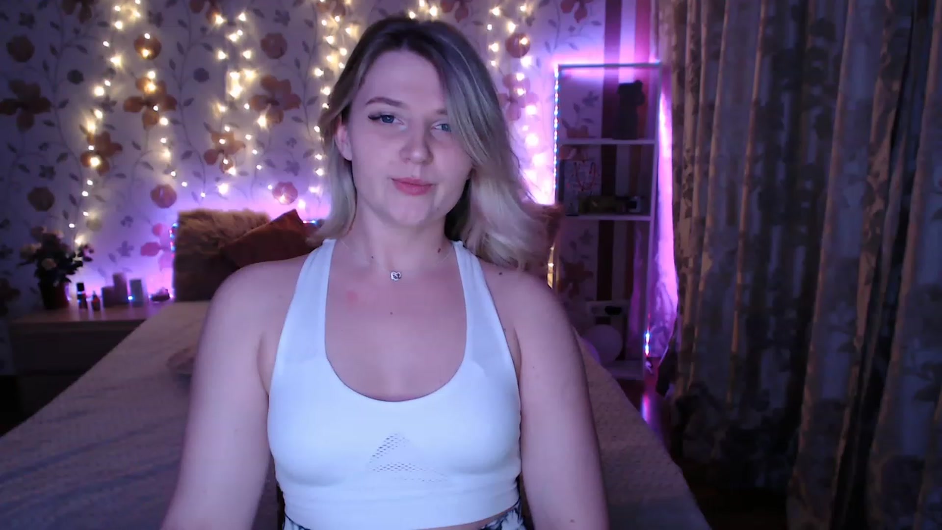 Gallery image thumbnail from Nice_Ass007's myfreecams stream on, 05/17/2023, 01:14 image 15 of 20
