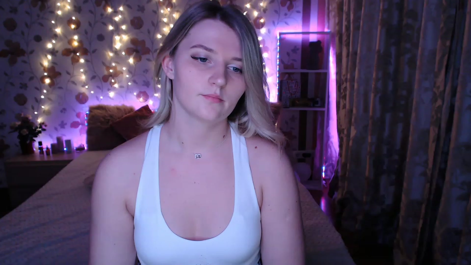 Gallery image thumbnail from Nice_Ass007's myfreecams stream on, 05/17/2023, 01:14 image 18 of 20