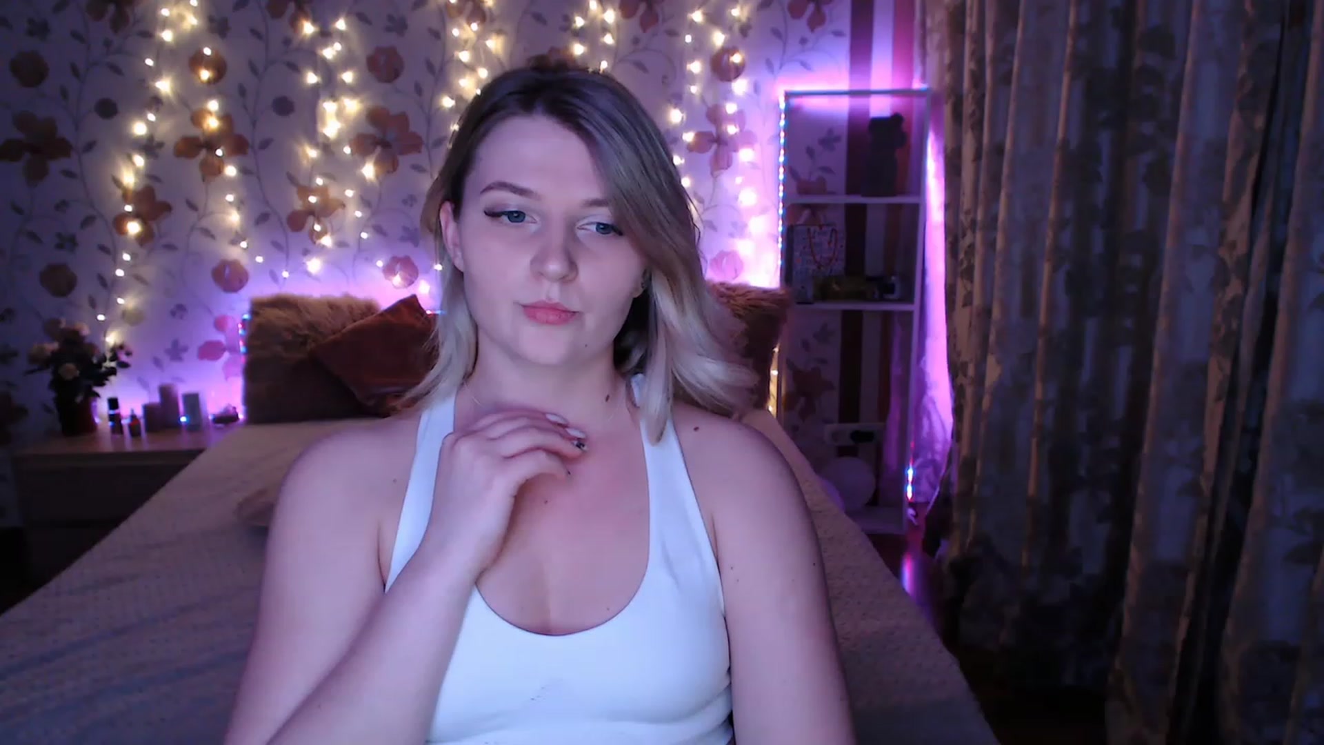 Gallery image thumbnail from Nice_Ass007's myfreecams stream on, 05/17/2023, 01:14 image 9 of 20