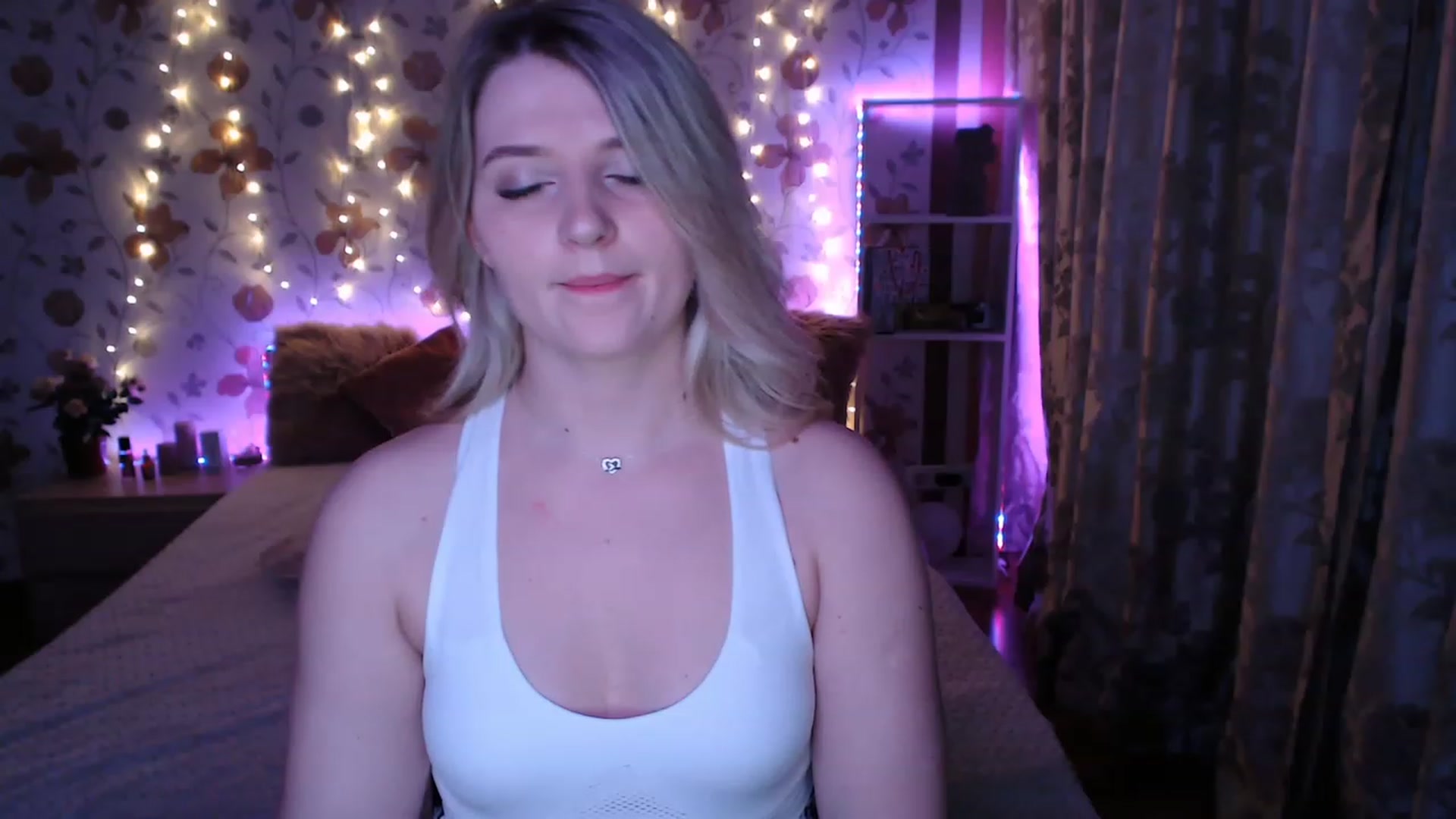 Gallery image thumbnail from Nice_Ass007's myfreecams stream on, 05/17/2023, 01:14 image 19 of 20