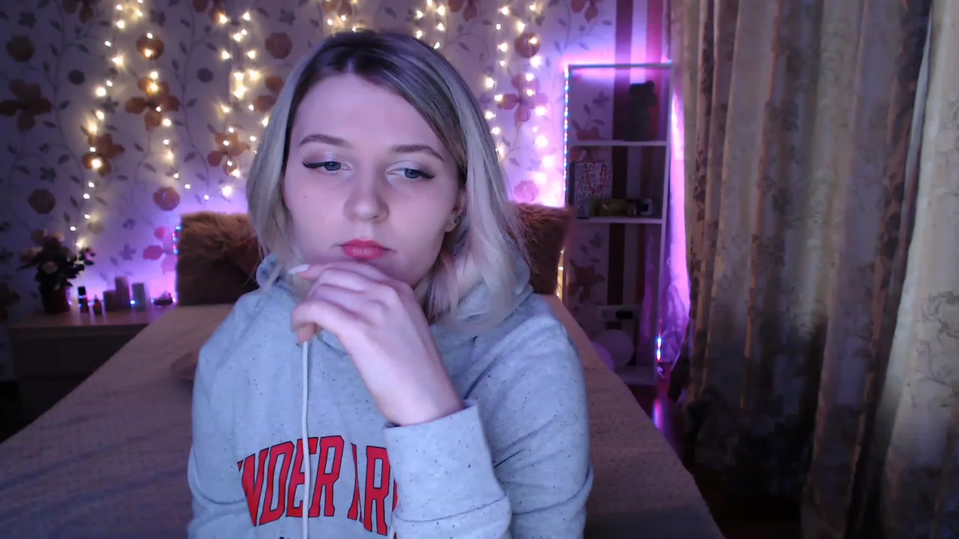 Gallery image thumbnail from Nice_Ass007's myfreecams stream on, 05/17/2023, 02:55 image 16 of 20