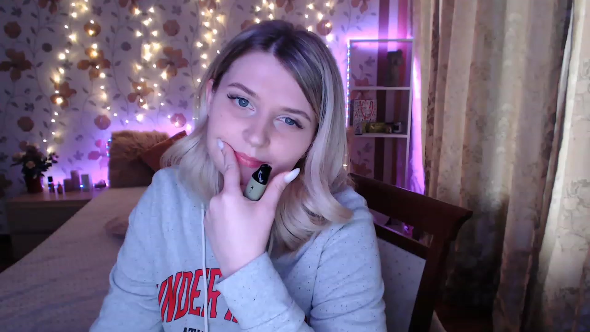 Gallery image thumbnail from Nice_Ass007's myfreecams stream on, 05/17/2023, 03:26 image 10 of 20