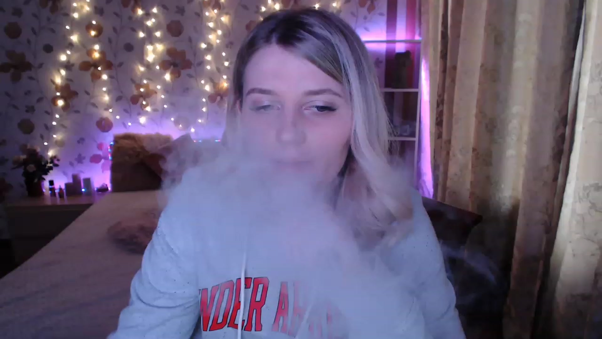 Gallery image thumbnail from Nice_Ass007's myfreecams stream on, 05/17/2023, 03:26 image 8 of 20