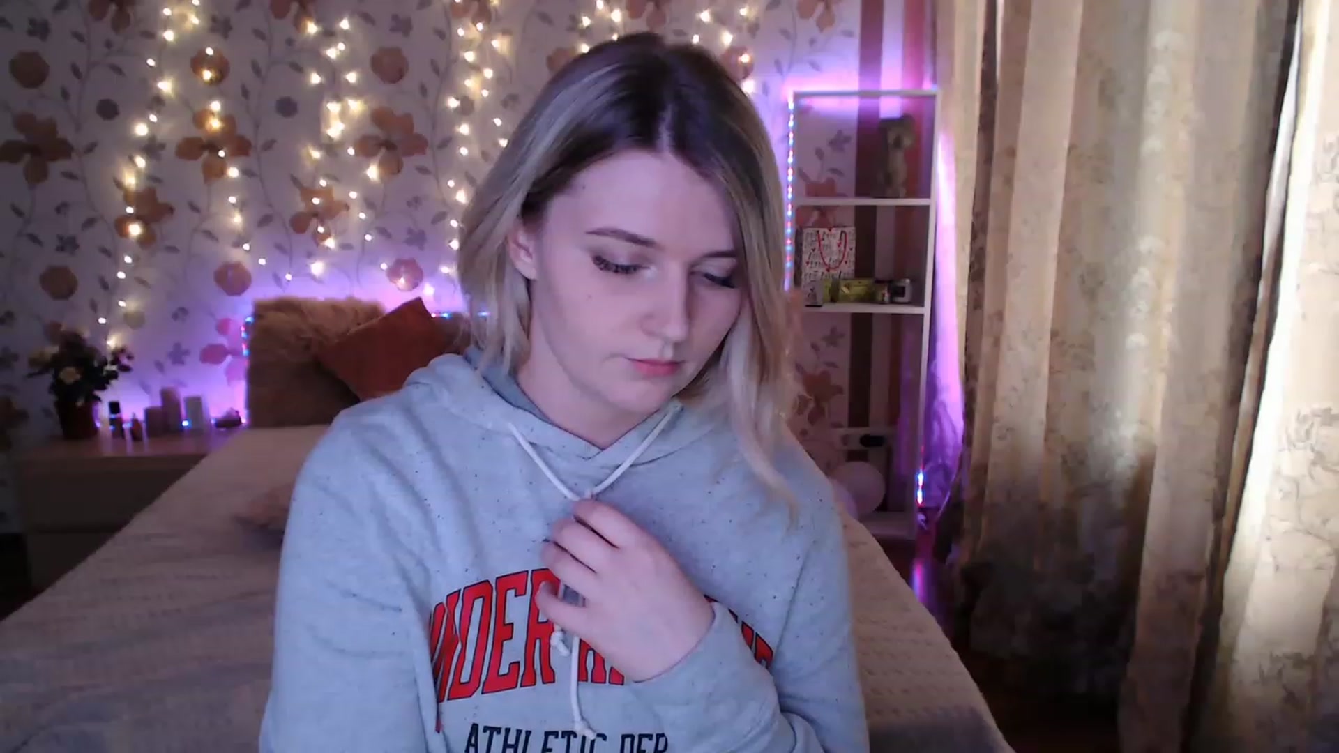 Gallery image thumbnail from Nice_Ass007's myfreecams stream on, 05/17/2023, 04:47 image 12 of 20
