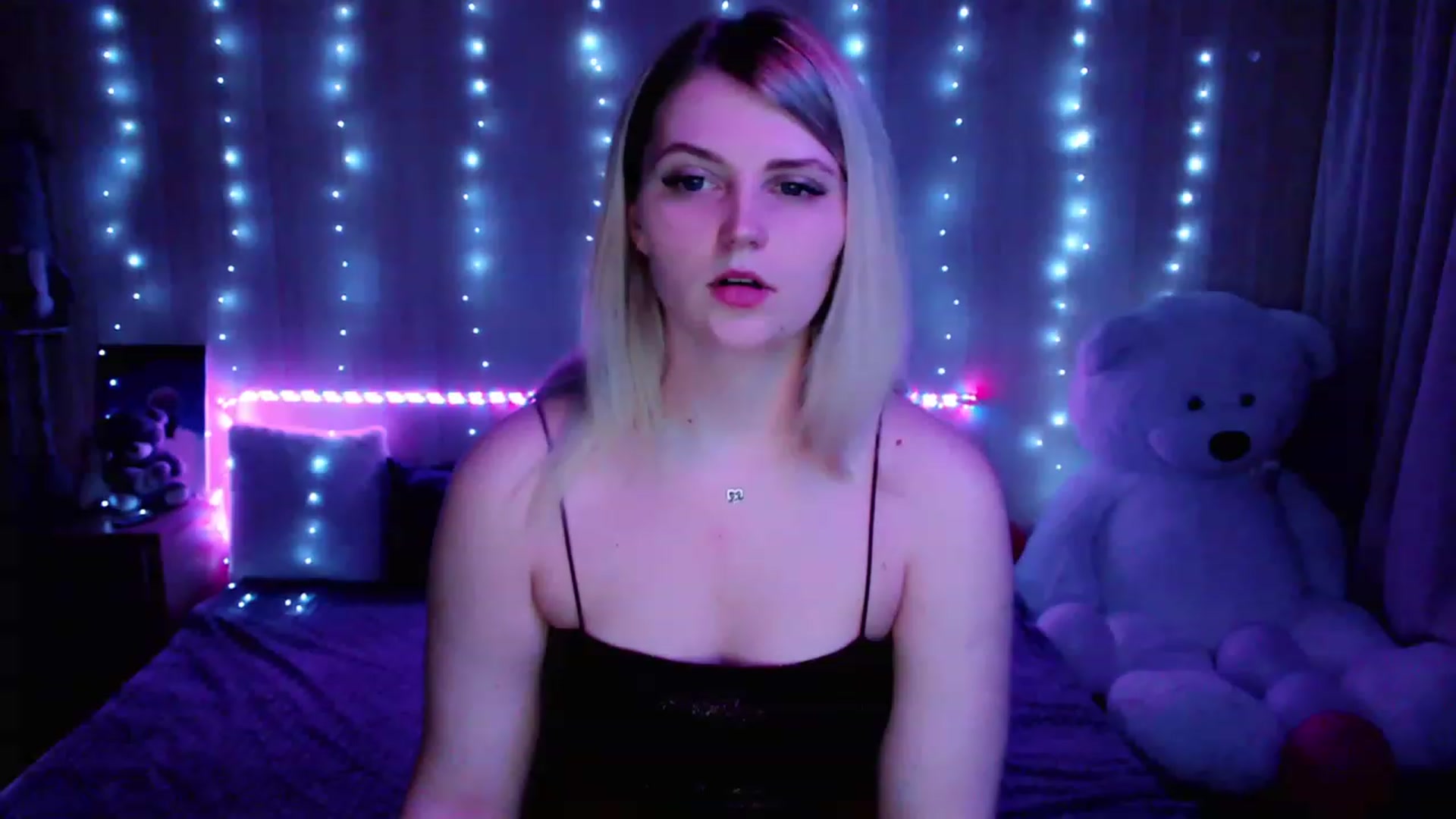 Gallery image thumbnail from Nice_Ass007's myfreecams stream on, 05/17/2023, 20:27 image 14 of 20