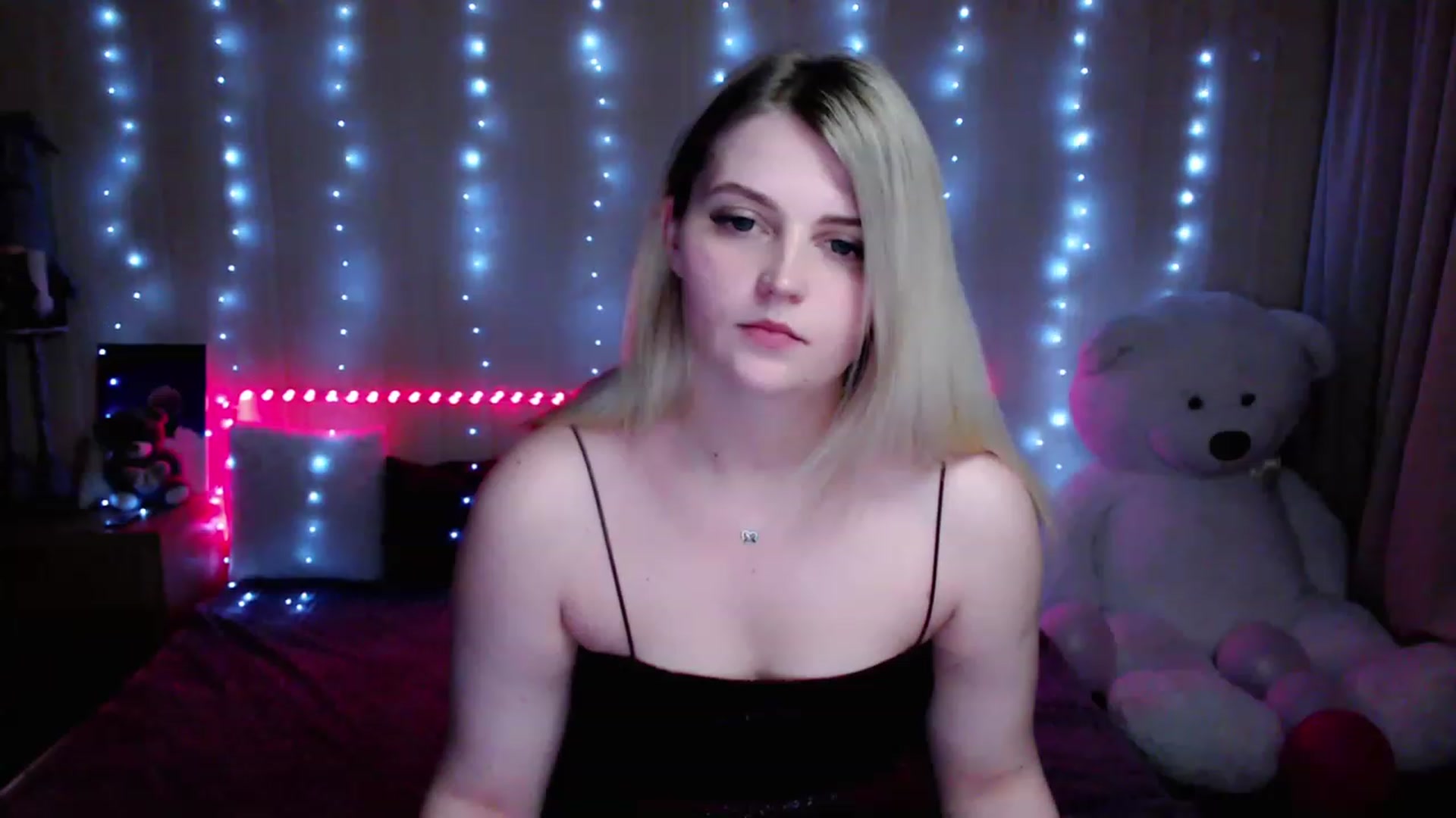 Gallery image thumbnail from Nice_Ass007's myfreecams stream on, 05/17/2023, 20:27 image 4 of 20