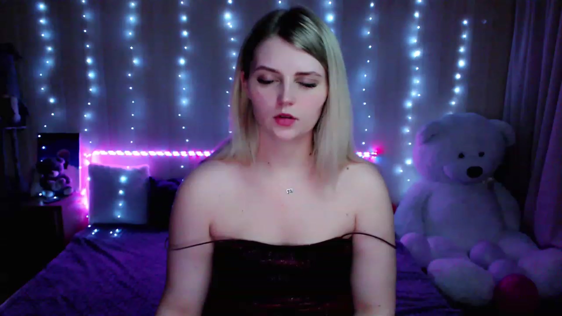 Gallery image thumbnail from Nice_Ass007's myfreecams stream on, 05/17/2023, 20:27 image 20 of 20