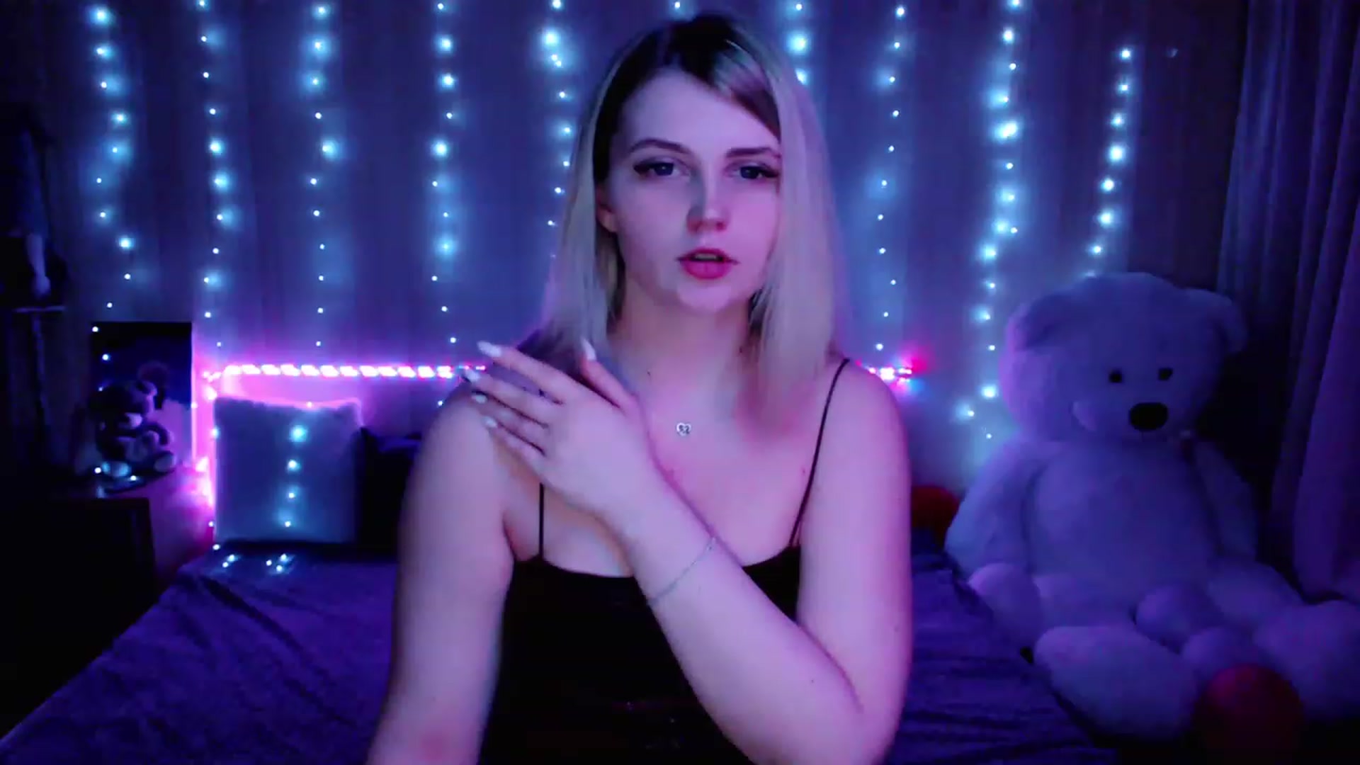 Gallery image thumbnail from Nice_Ass007's myfreecams stream on, 05/17/2023, 20:27 image 12 of 20