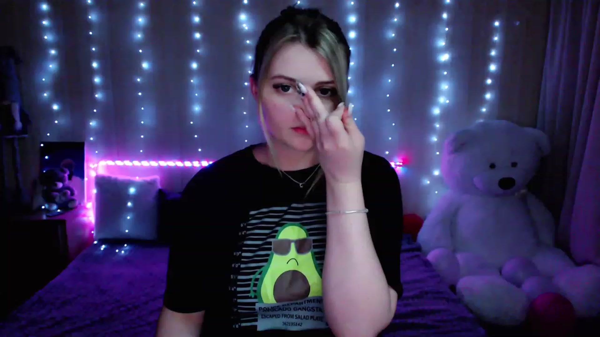 Gallery image thumbnail from Nice_Ass007's myfreecams stream on, 05/17/2023, 21:52 image 15 of 20