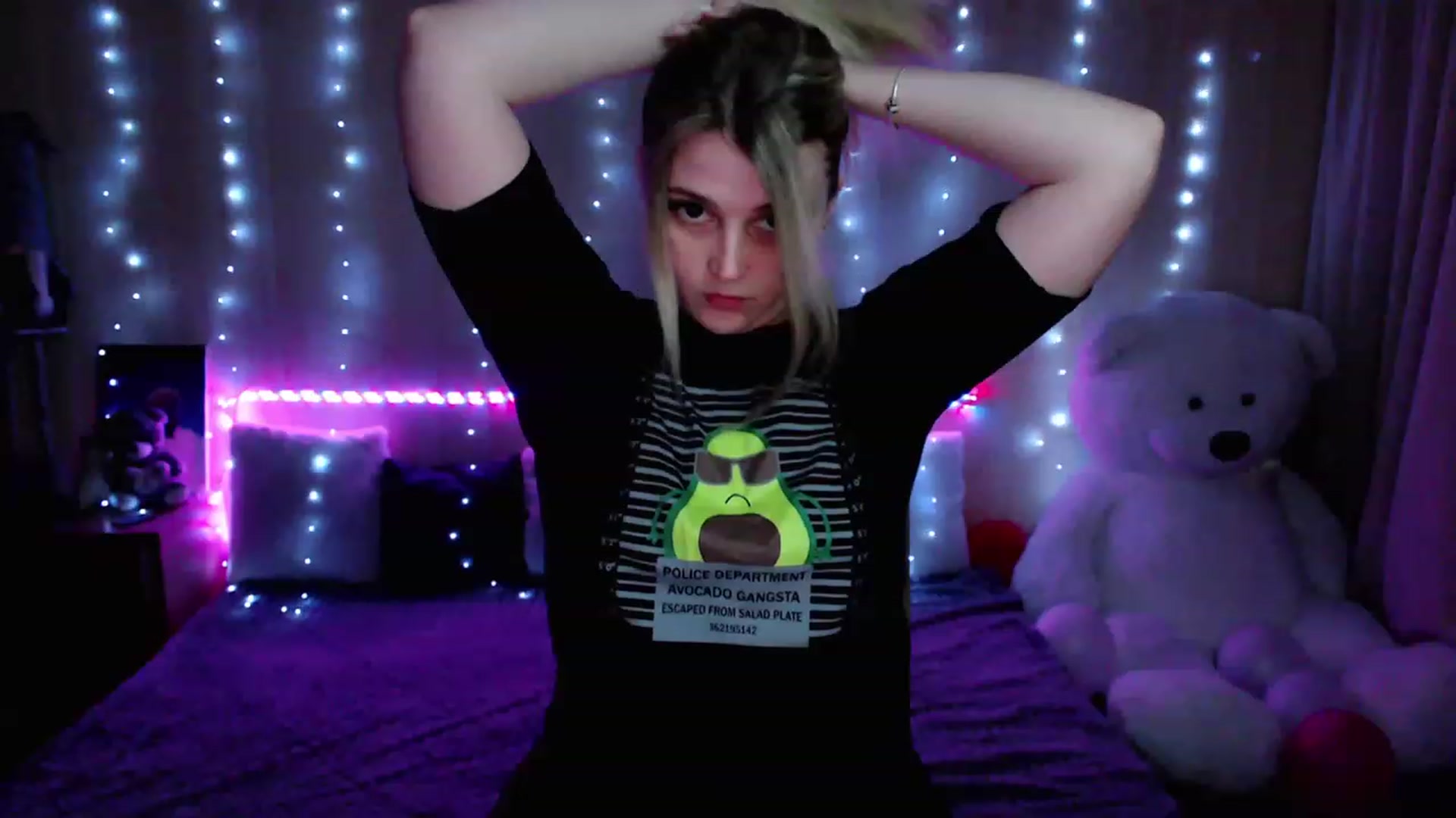 Gallery image thumbnail from Nice_Ass007's myfreecams stream on, 05/17/2023, 21:52 image 10 of 20