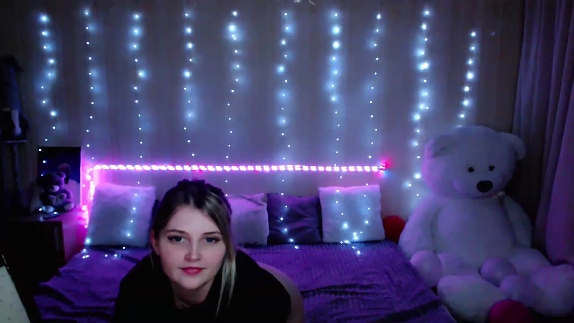 Gallery image thumbnail from Nice_Ass007's myfreecams stream on, 05/17/2023, 23:58 image 11 of 20