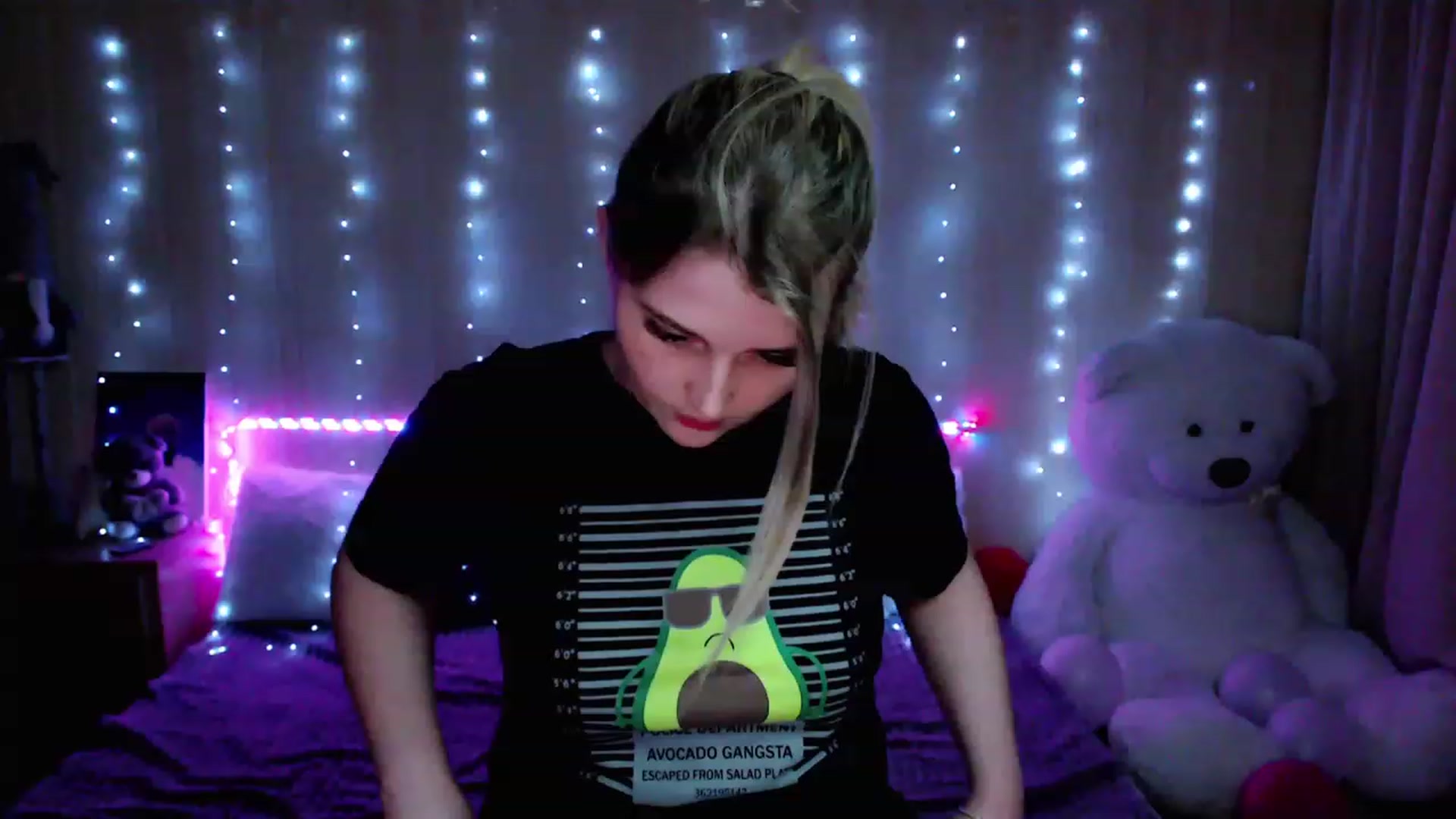 Gallery image thumbnail from Nice_Ass007's myfreecams stream on, 05/17/2023, 23:58 image 14 of 20