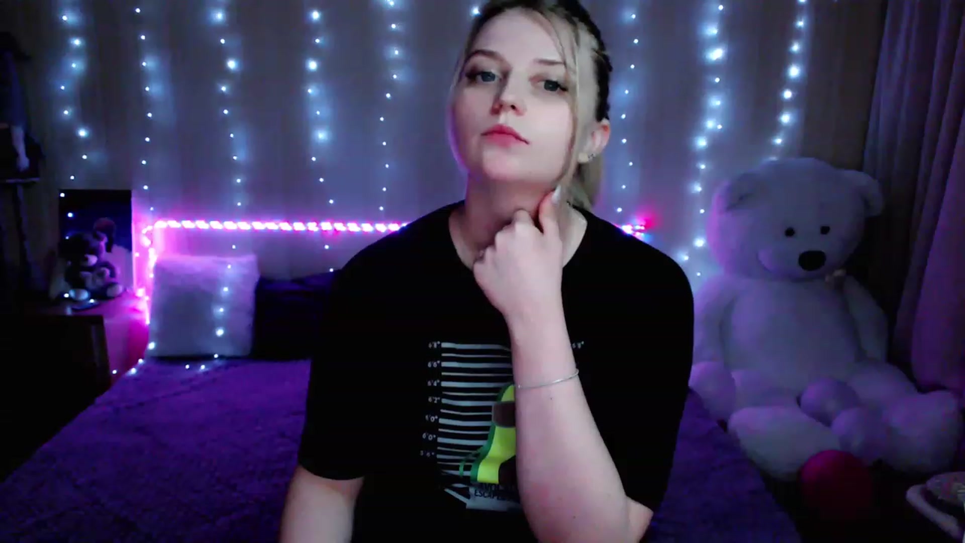 Gallery image thumbnail from Nice_Ass007's myfreecams stream on, 05/18/2023, 01:47 image 15 of 20