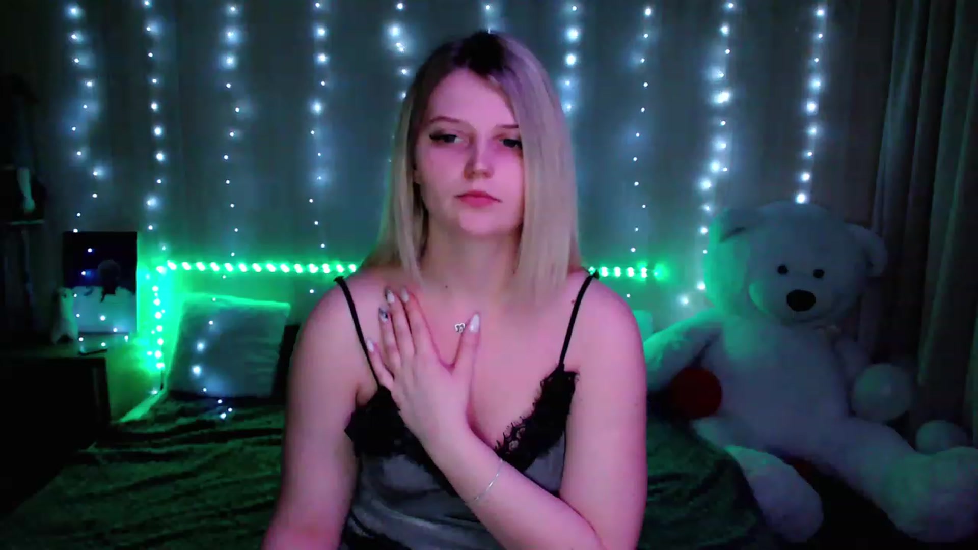 Gallery image thumbnail from Nice_Ass007's myfreecams stream on, 05/20/2023, 22:09 image 17 of 20