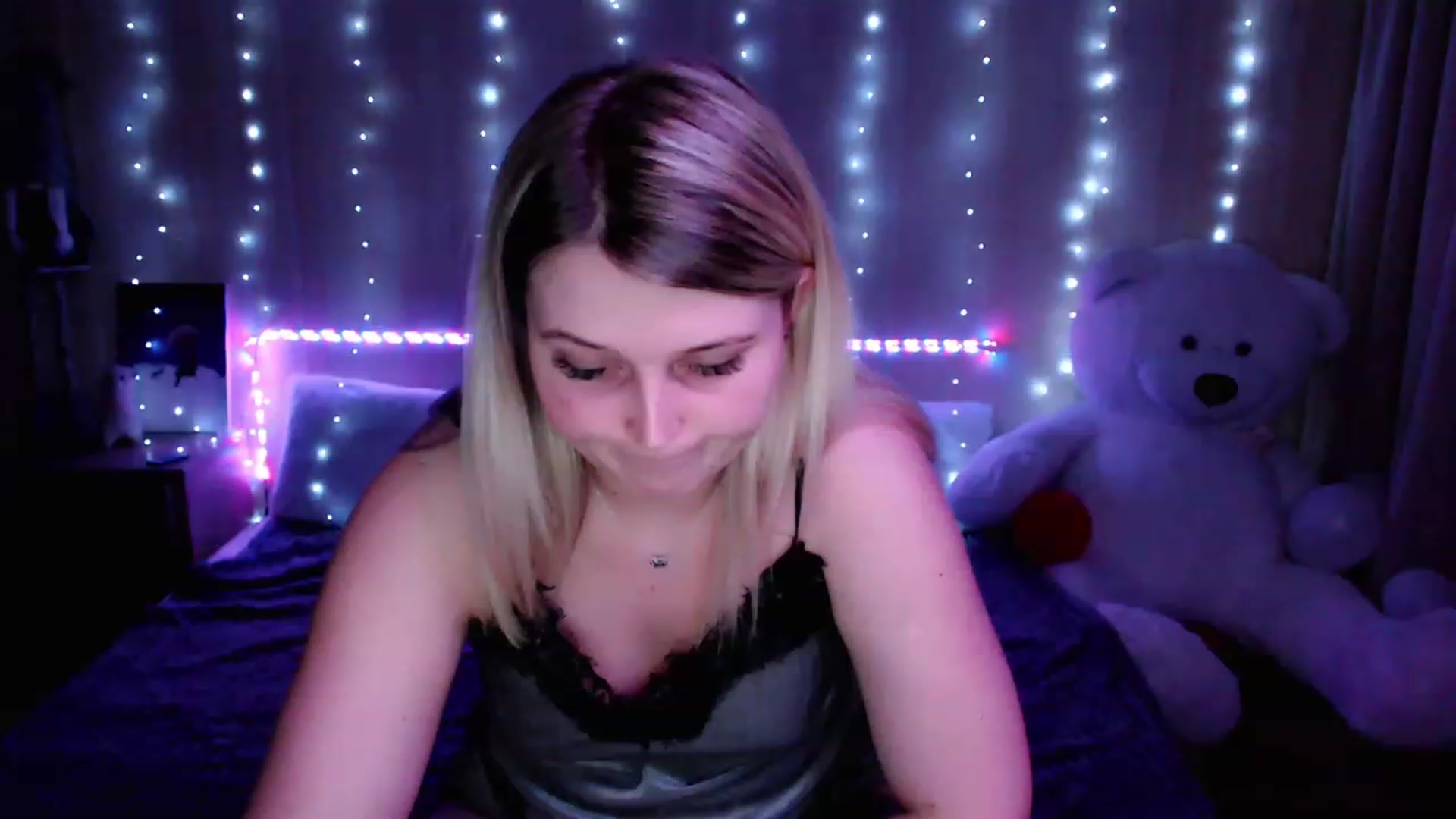 Gallery image thumbnail from Nice_Ass007's myfreecams stream on, 05/21/2023, 01:13 image 7 of 20