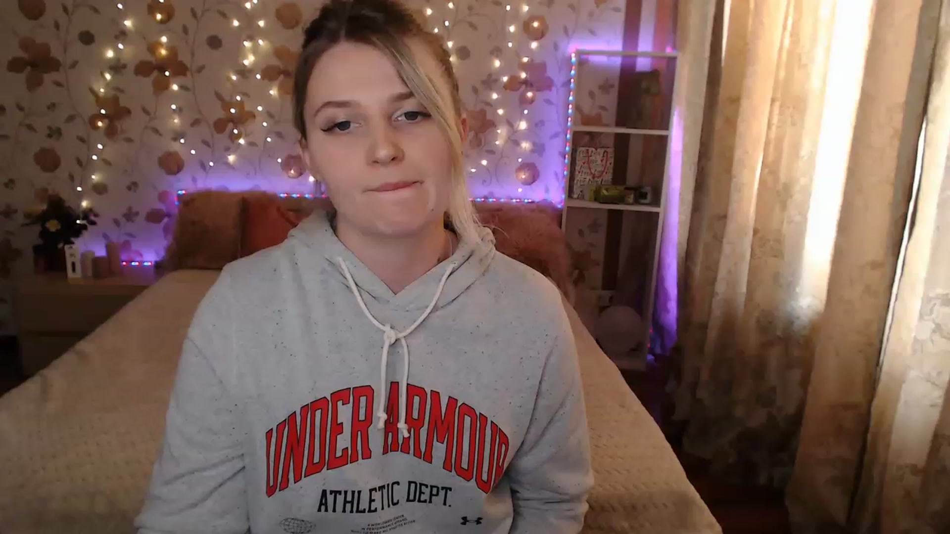 Gallery image thumbnail from Nice_Ass007's myfreecams stream on, 05/23/2023, 04:30 image 14 of 20
