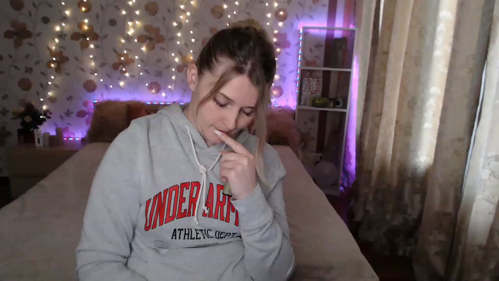 Gallery image thumbnail from Nice_Ass007's myfreecams stream on, 05/23/2023, 04:30 image 10 of 20