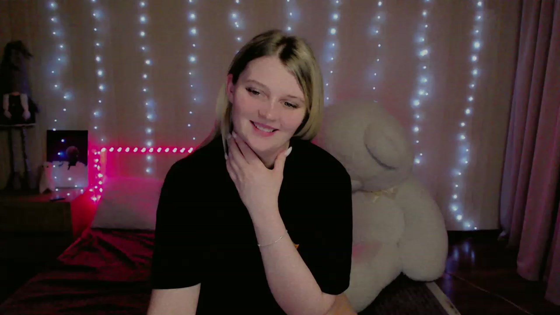 Gallery image thumbnail from Nice_Ass007's myfreecams stream on, 05/24/2023, 01:24 image 15 of 20