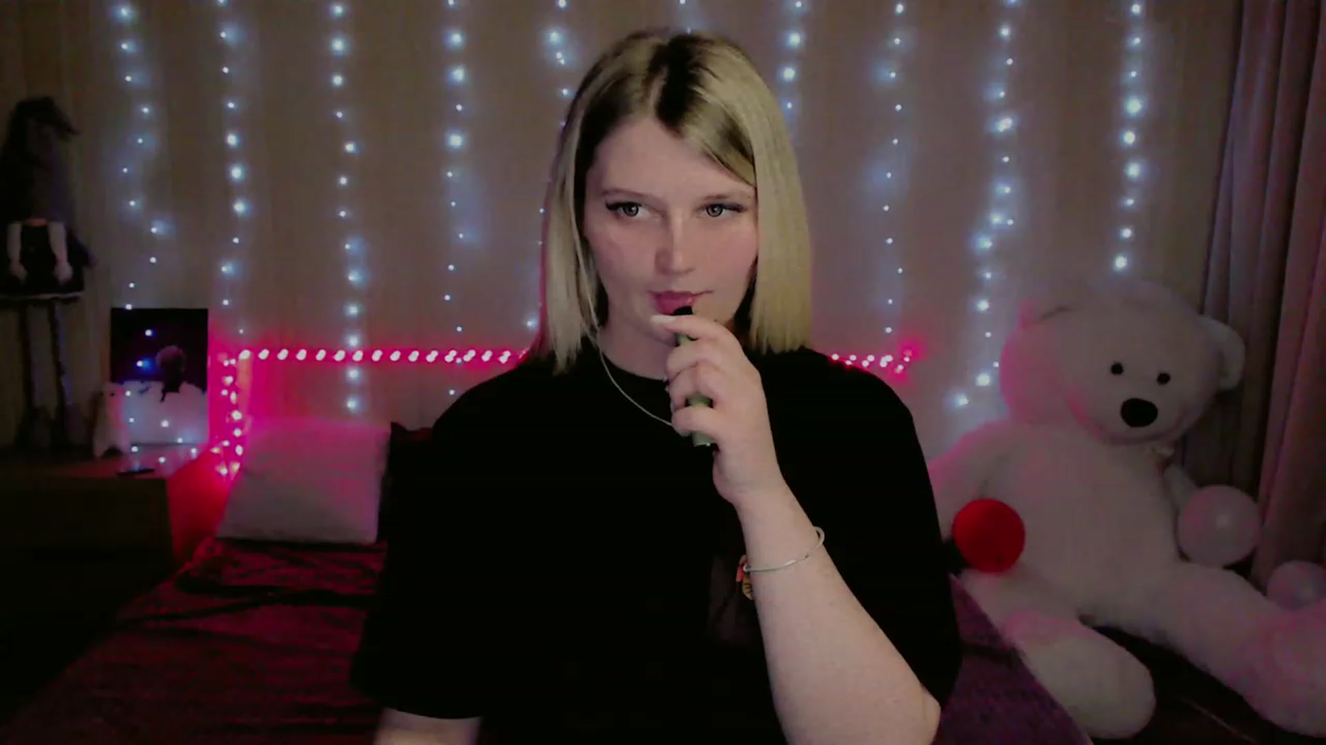 Gallery image thumbnail from Nice_Ass007's myfreecams stream on, 05/24/2023, 01:24 image 6 of 20