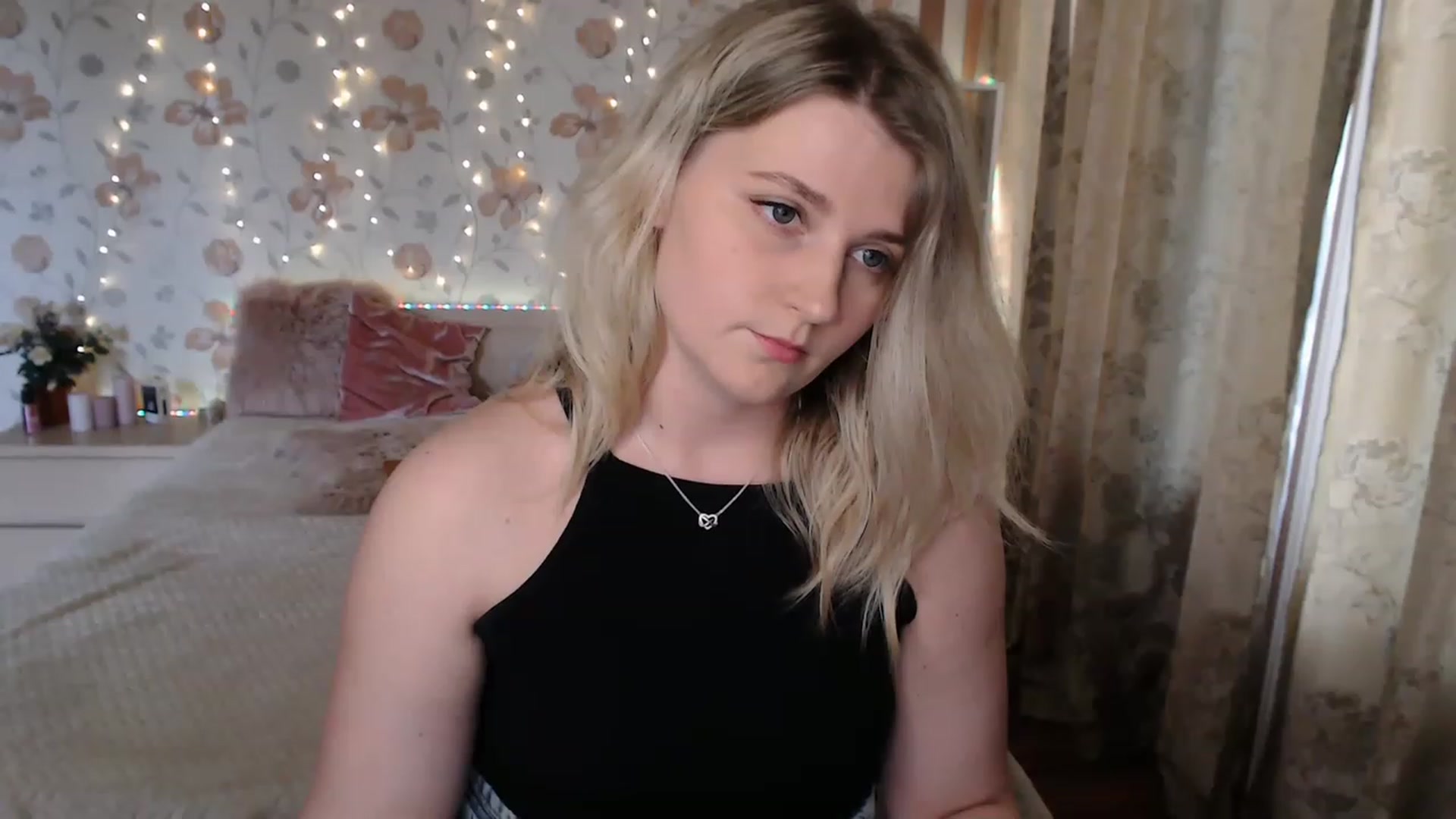 Gallery image thumbnail from Nice_Ass007's myfreecams stream on, 05/25/2023, 15:10 image 5 of 20