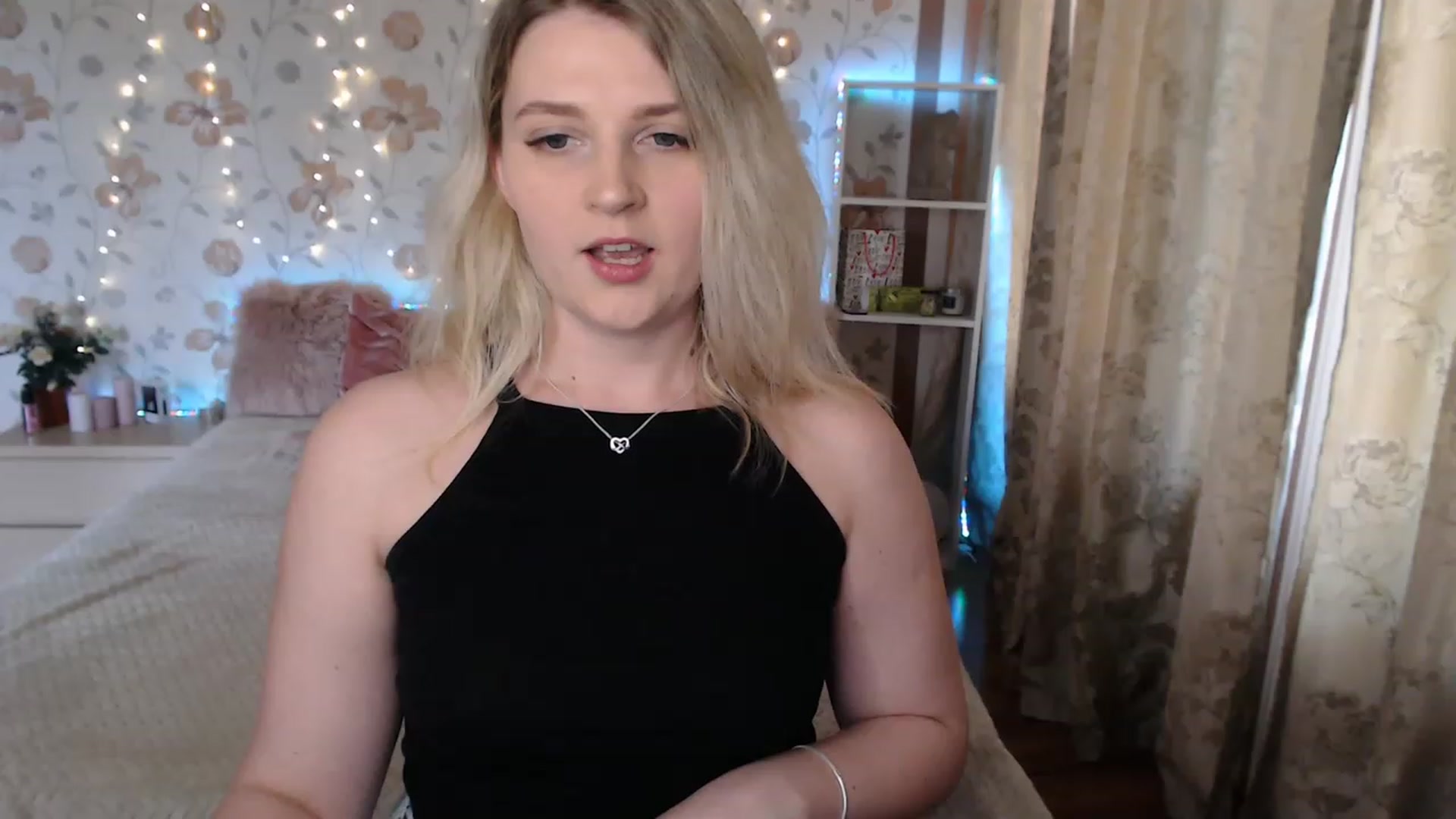 Gallery image thumbnail from Nice_Ass007's myfreecams stream on, 05/25/2023, 15:10 image 12 of 20
