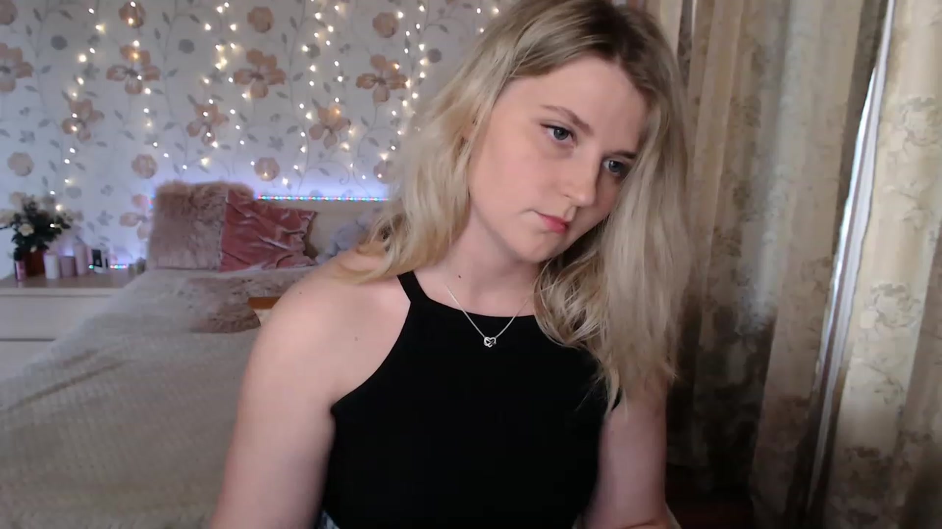 Gallery image thumbnail from Nice_Ass007's myfreecams stream on, 05/25/2023, 15:10 image 4 of 20