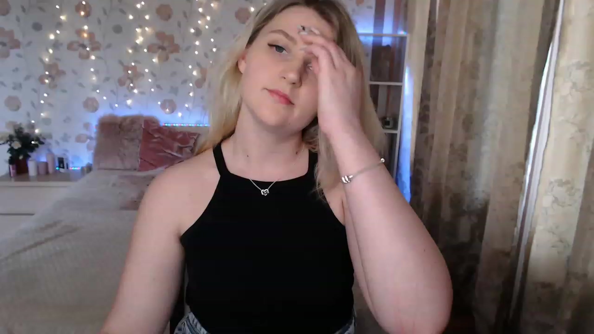Gallery image thumbnail from Nice_Ass007's myfreecams stream on, 05/25/2023, 15:10 image 2 of 20