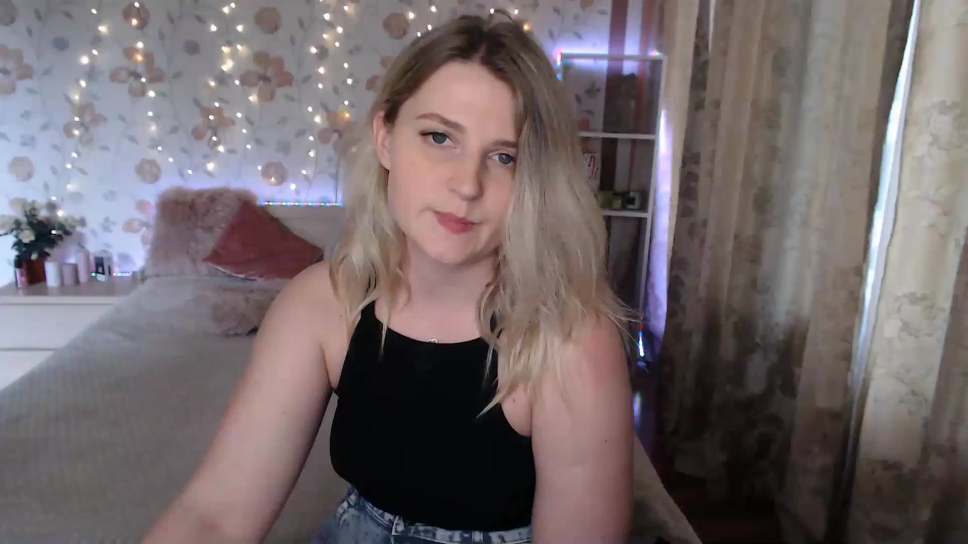 Gallery image thumbnail from Nice_Ass007's myfreecams stream on, 05/25/2023, 15:56 image 7 of 20