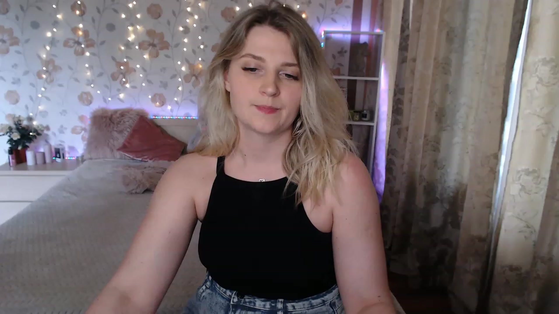Gallery image thumbnail from Nice_Ass007's myfreecams stream on, 05/25/2023, 15:56 image 3 of 20