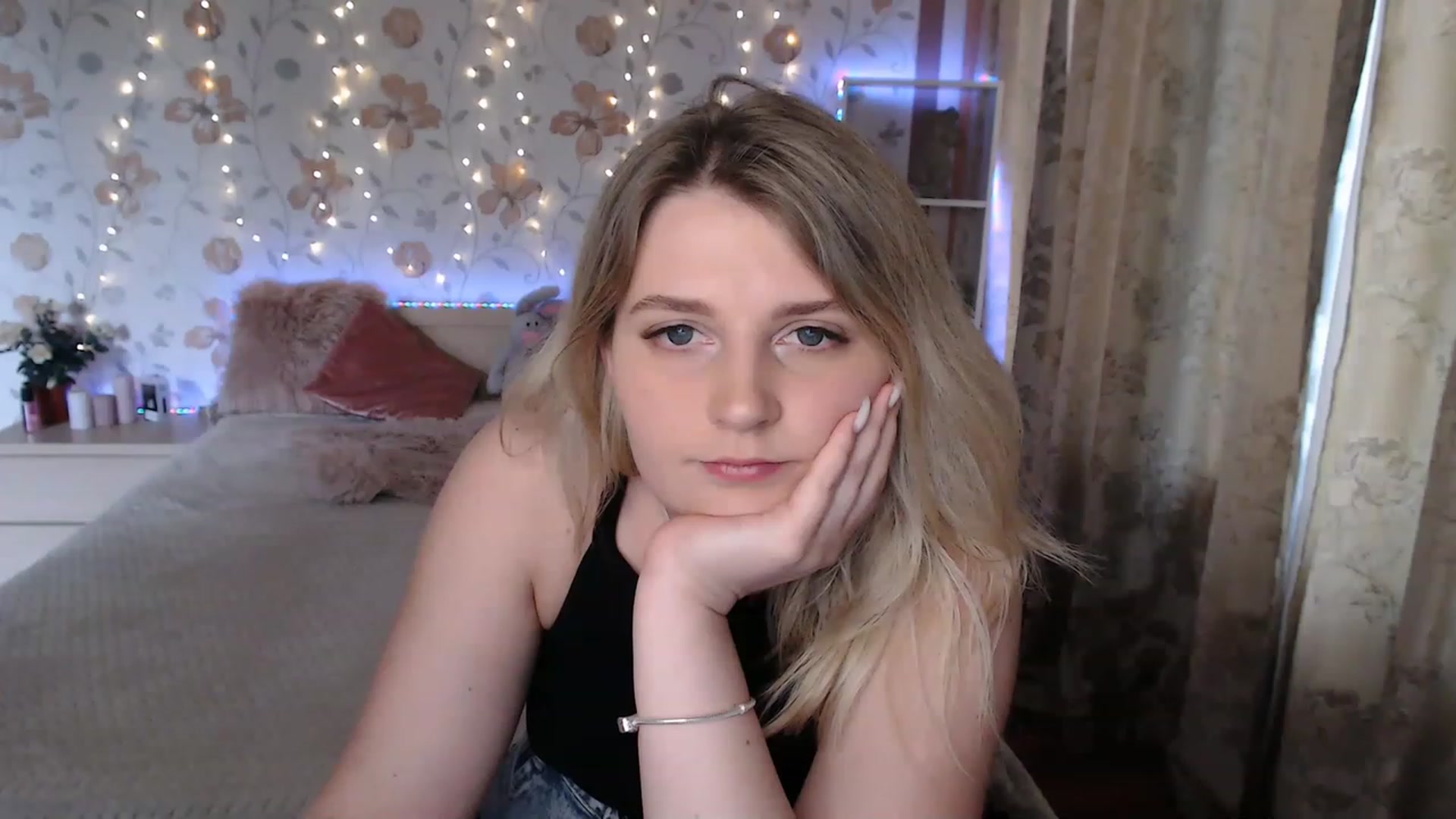 Gallery image thumbnail from Nice_Ass007's myfreecams stream on, 05/25/2023, 15:56 image 18 of 20