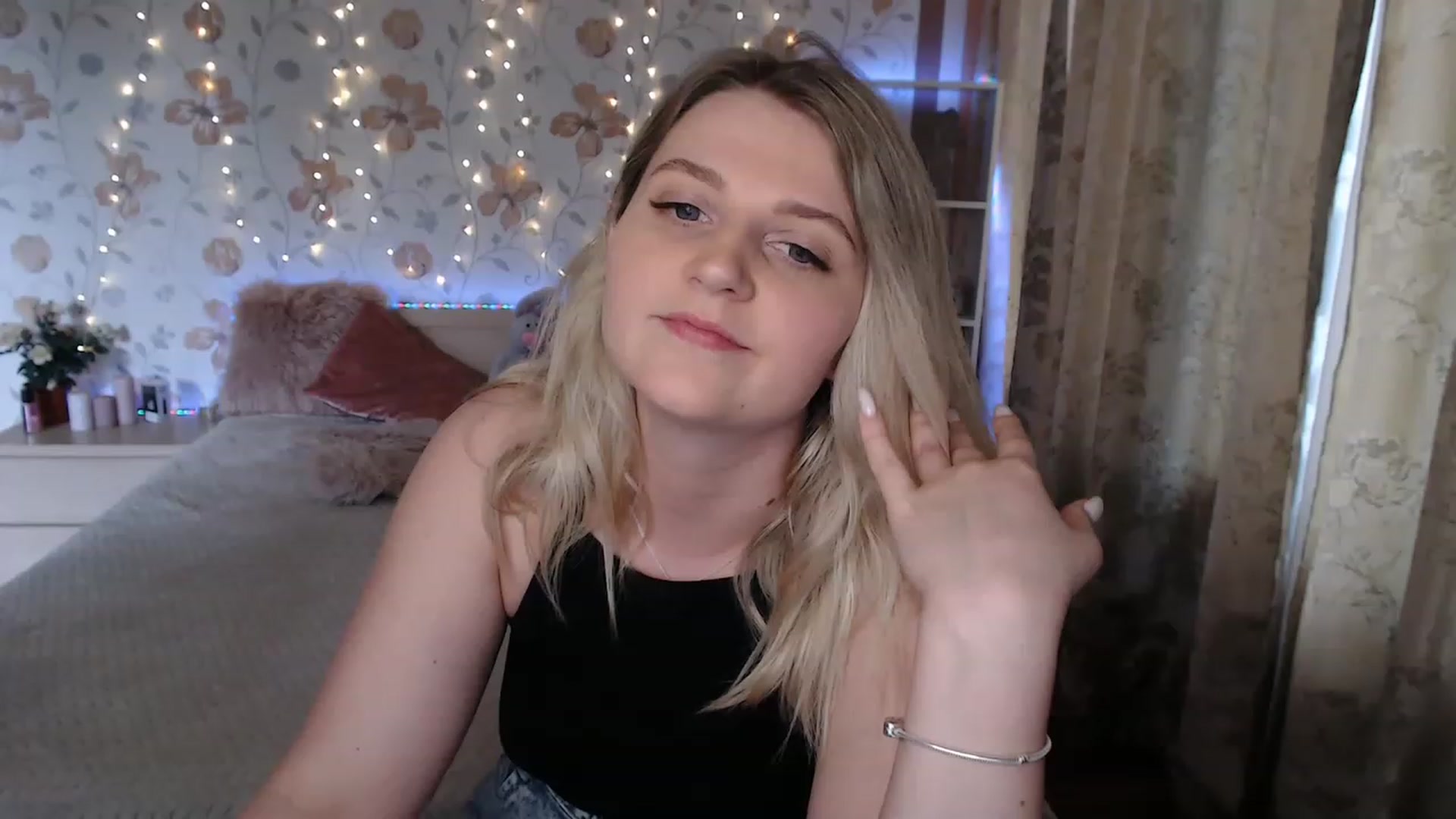 Gallery image thumbnail from Nice_Ass007's myfreecams stream on, 05/25/2023, 15:56 image 9 of 20