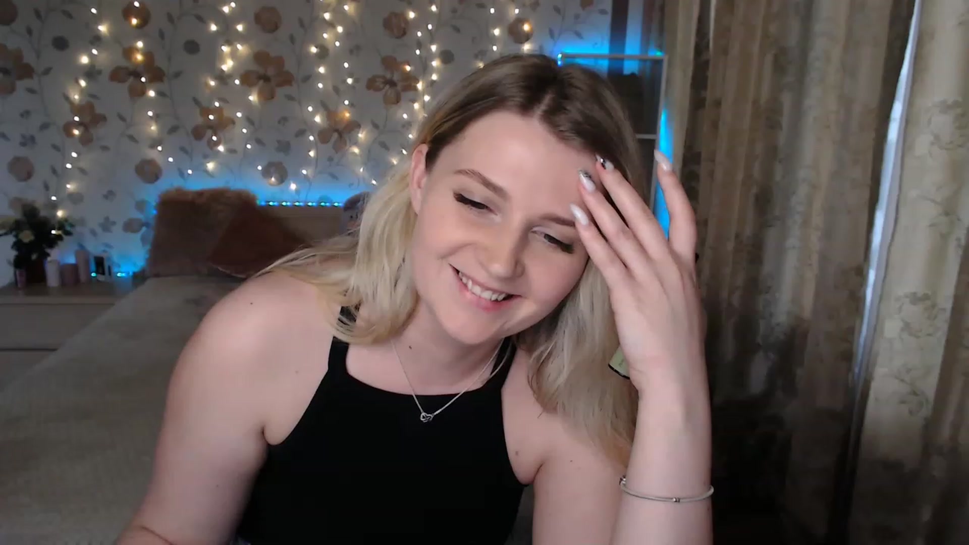 Gallery image thumbnail from Nice_Ass007's myfreecams stream on, 05/25/2023, 16:57 image 15 of 20