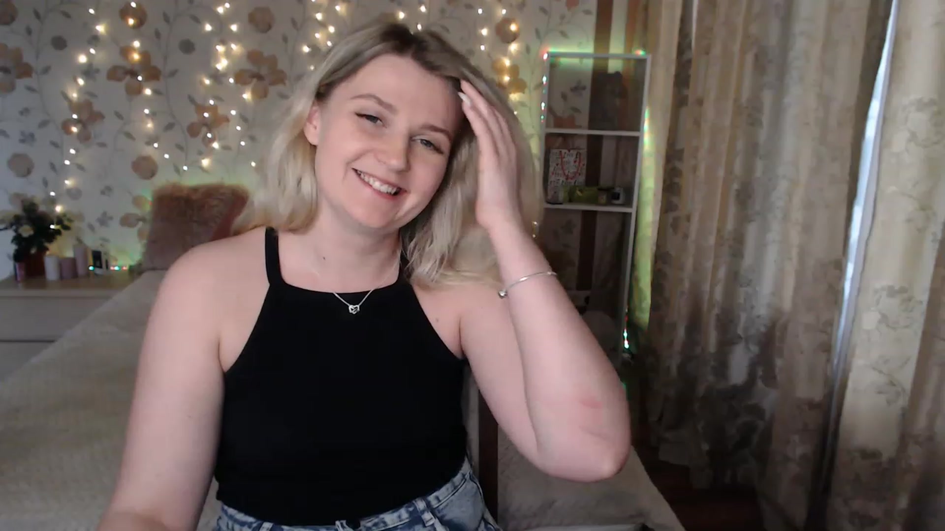 Gallery image thumbnail from Nice_Ass007's myfreecams stream on, 05/25/2023, 16:57 image 13 of 20